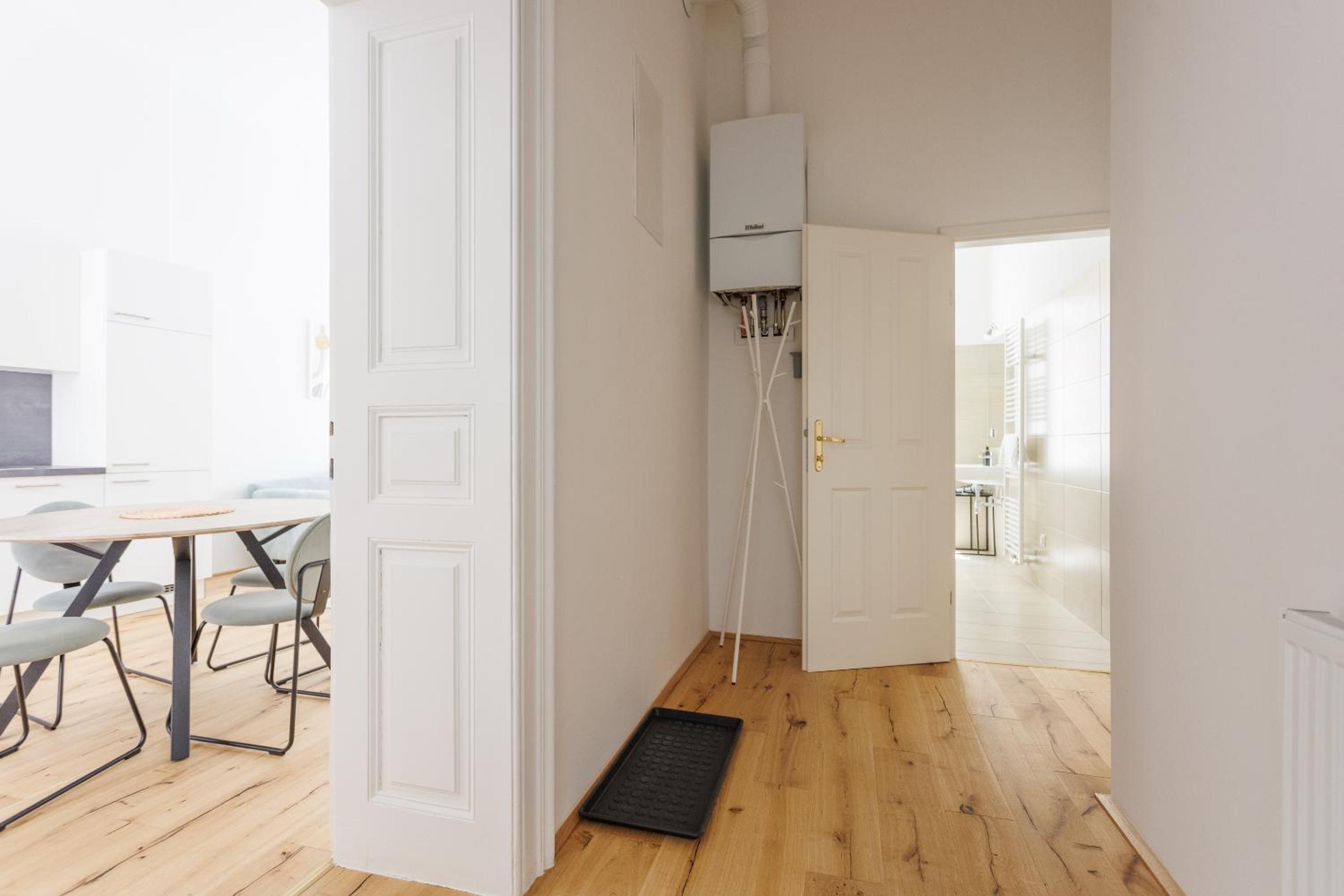Stadtpark City Apartment is Calling - by 4ty3 Apartments