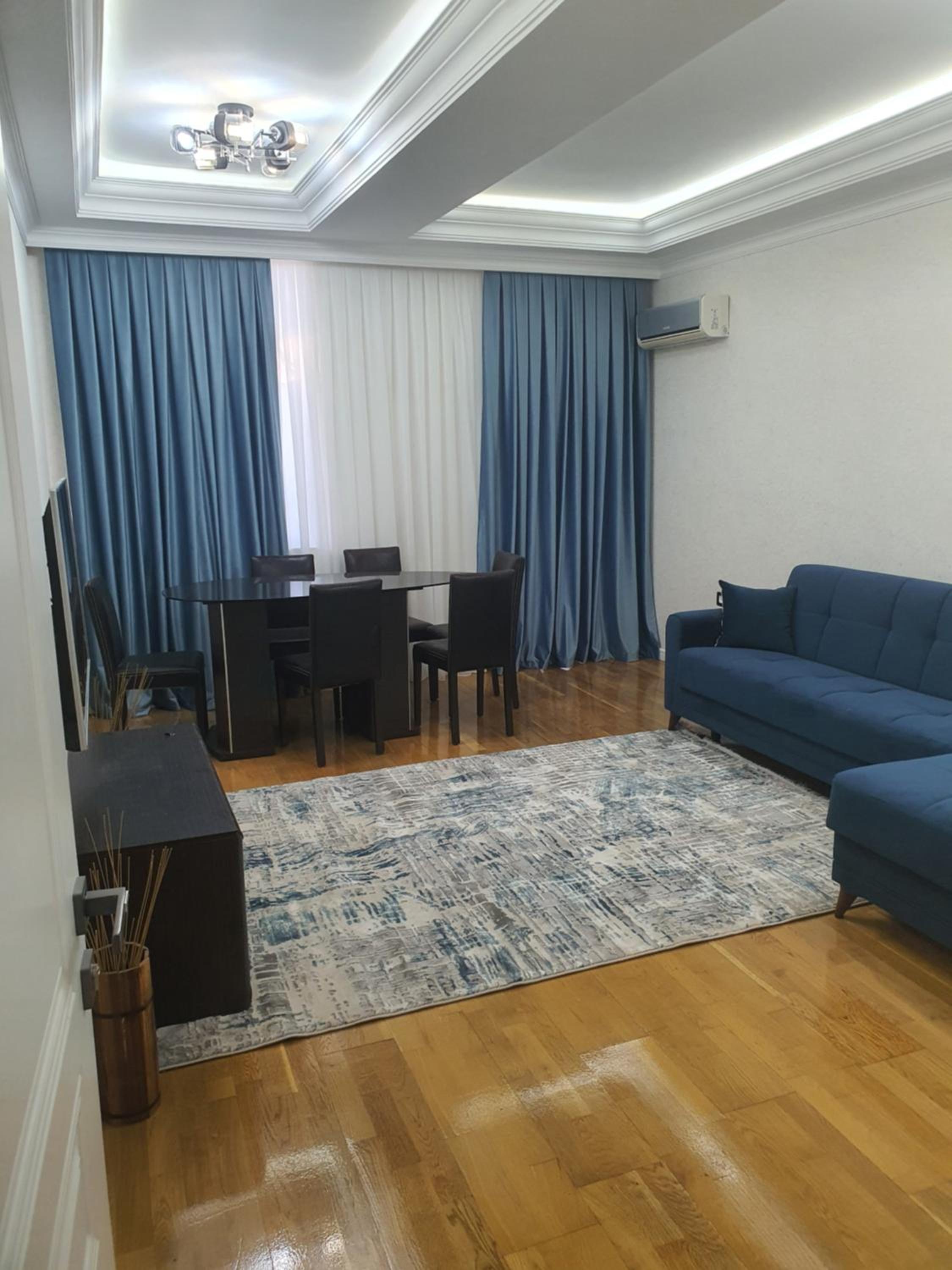Viva 3 room apartment with jacuzzi two kilometers from the center