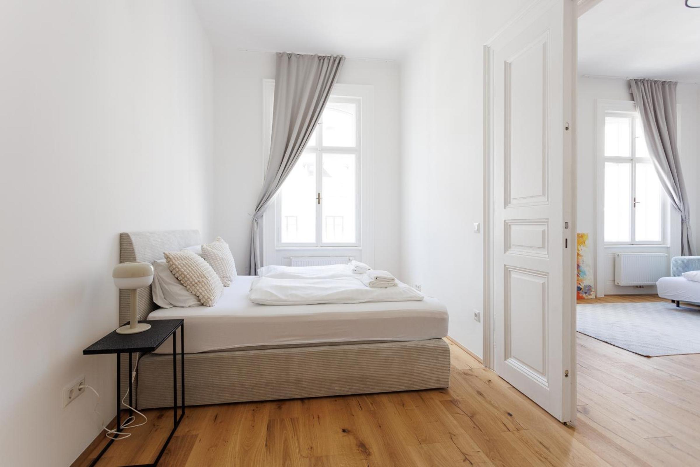 Stadtpark City Apartment is Calling - by 4ty3 Apartments