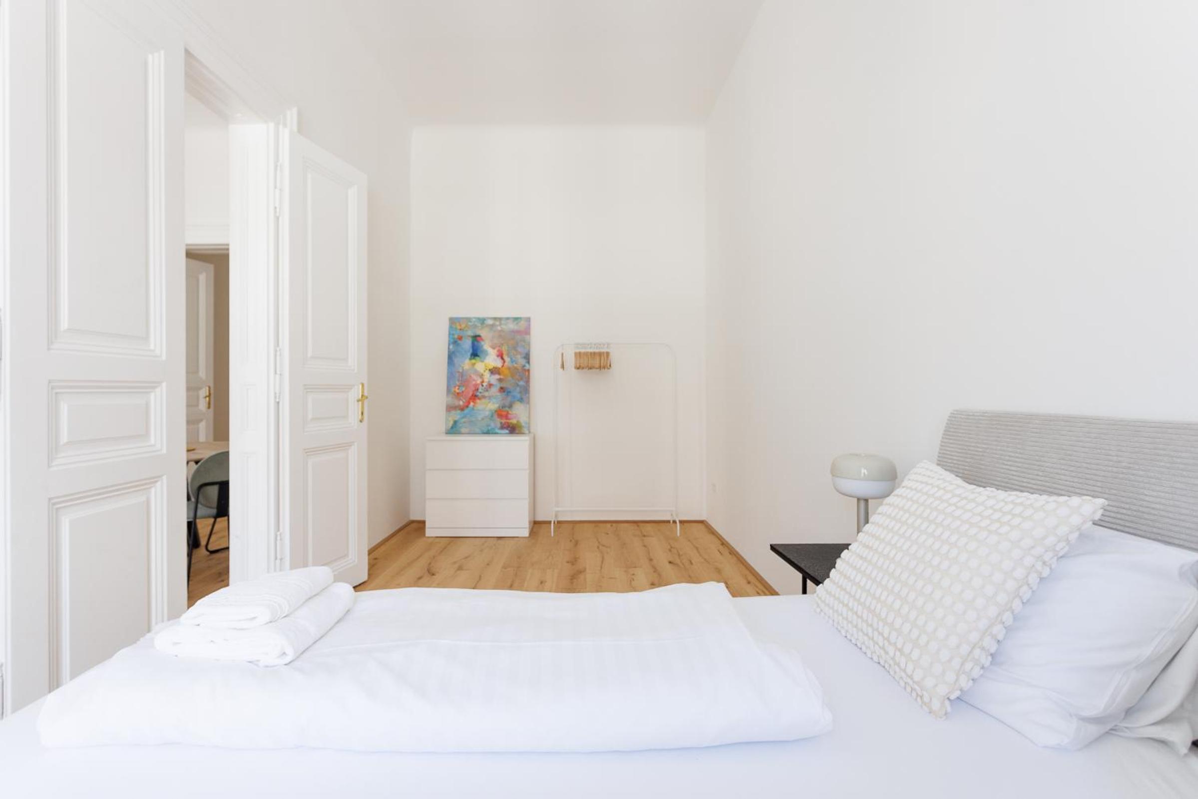 Stadtpark City Apartment is Calling - by 4ty3 Apartments