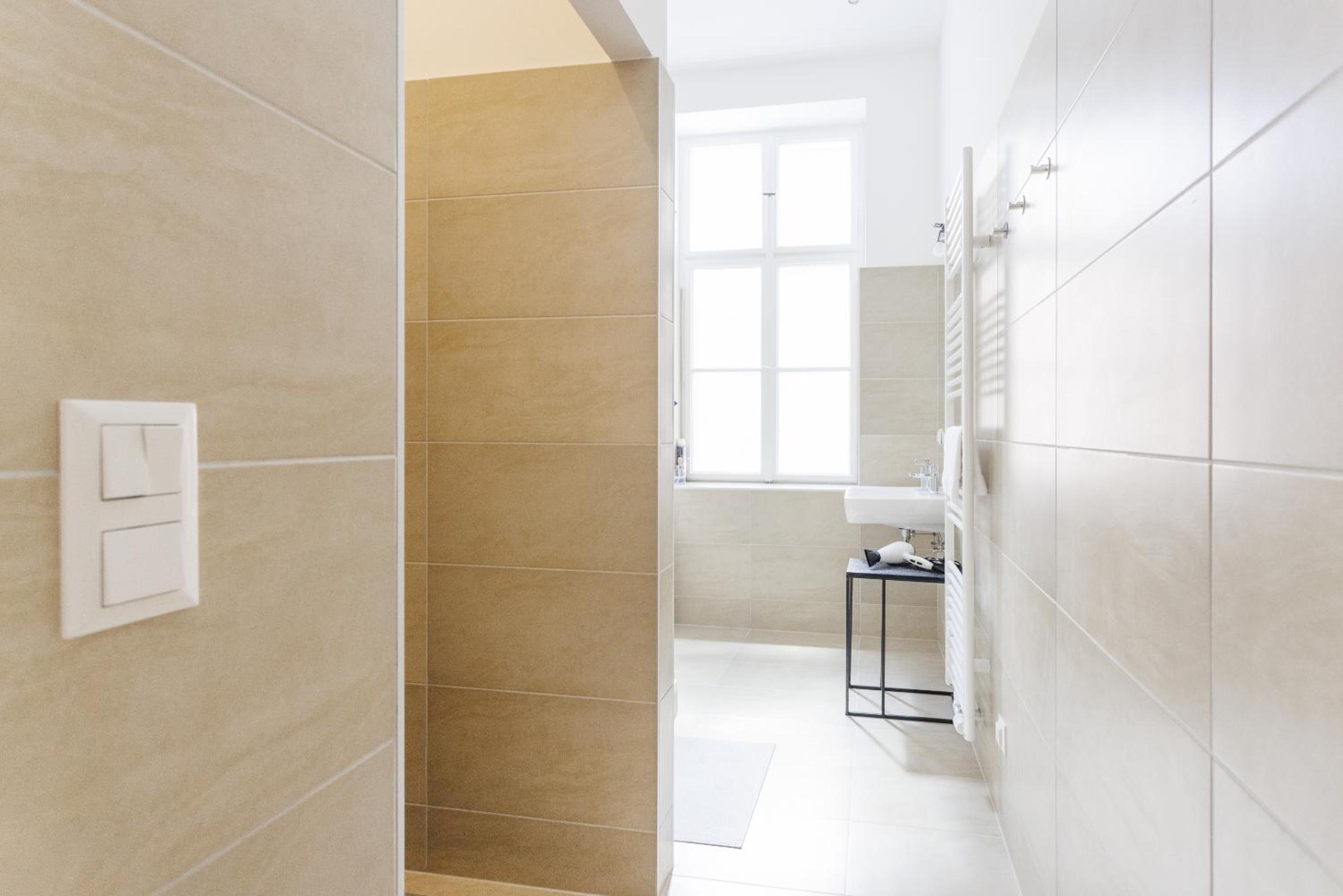 Stadtpark City Apartment is Calling - by 4ty3 Apartments