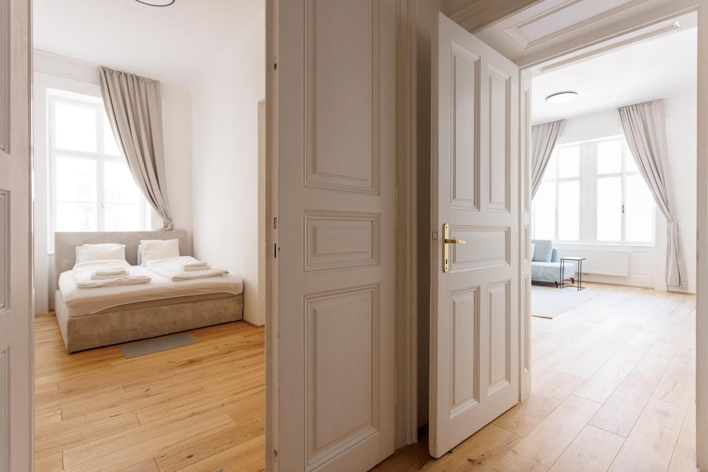Stadtpark City Apartment is Calling - by 4ty3 Apartments