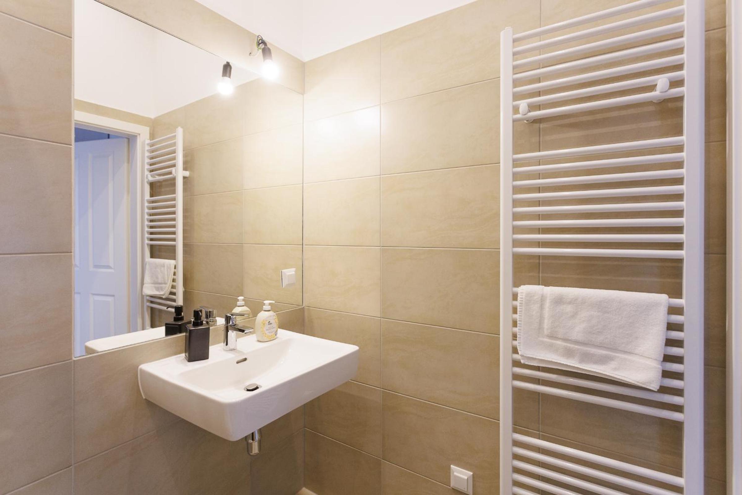 Stadtpark City Apartment is Calling - by 4ty3 Apartments