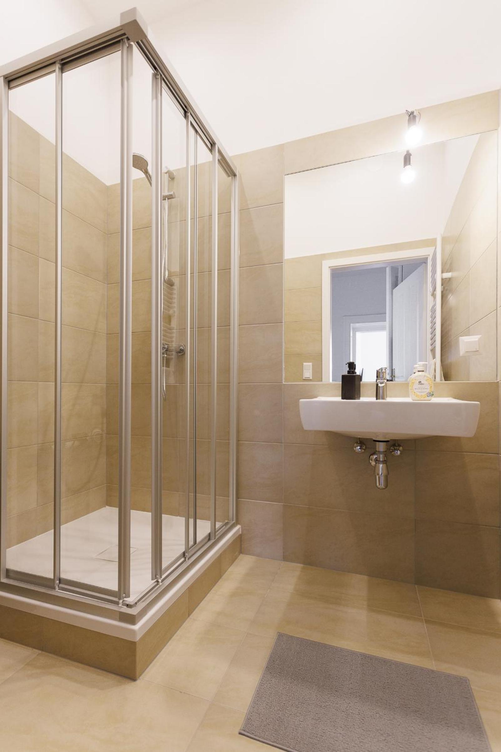 Stadtpark City Apartment is Calling - by 4ty3 Apartments