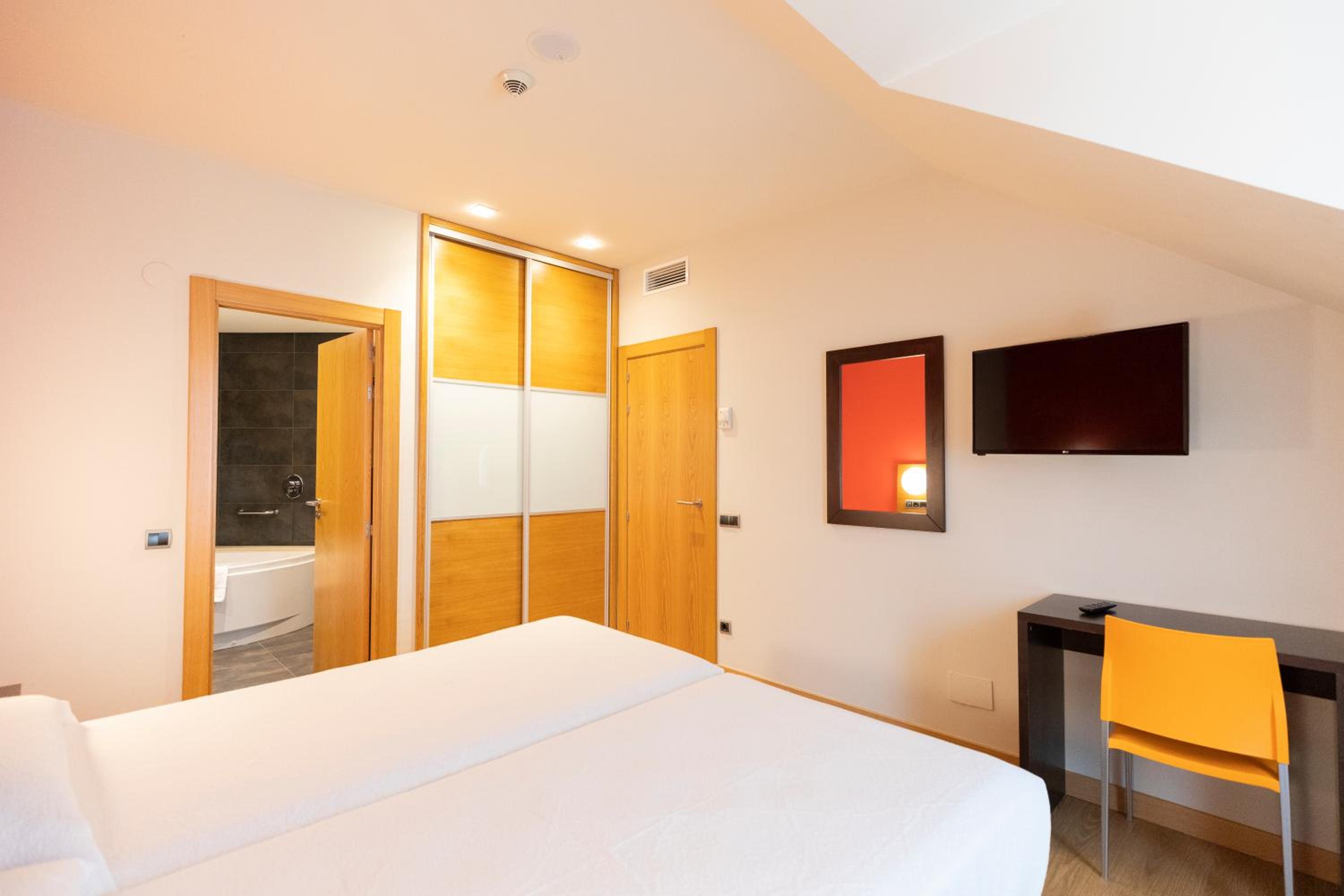 Apartamentos Maritimo Ris con garaje