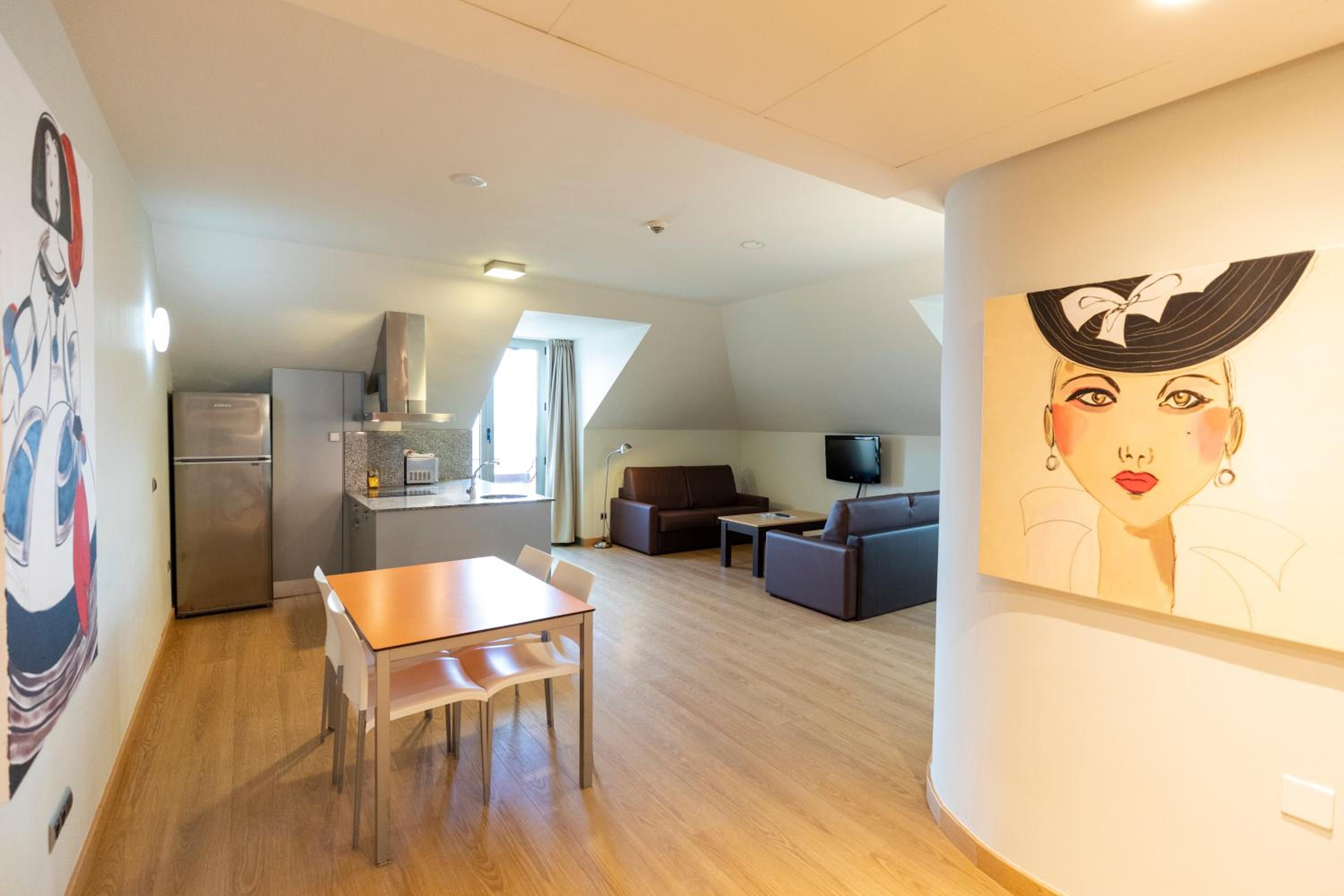 Apartamentos Maritimo Ris con garaje