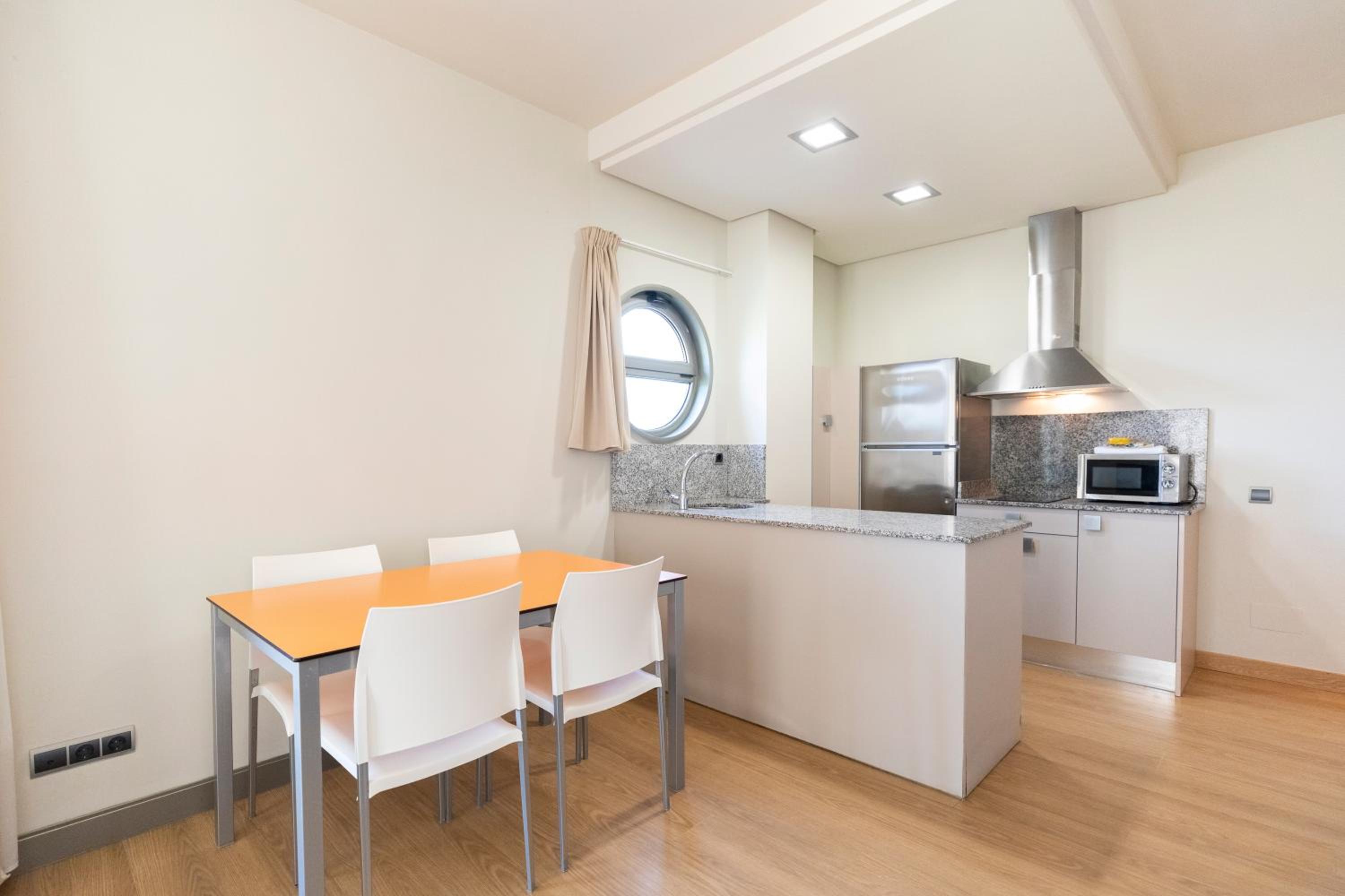 Apartamentos Maritimo Ris con garaje