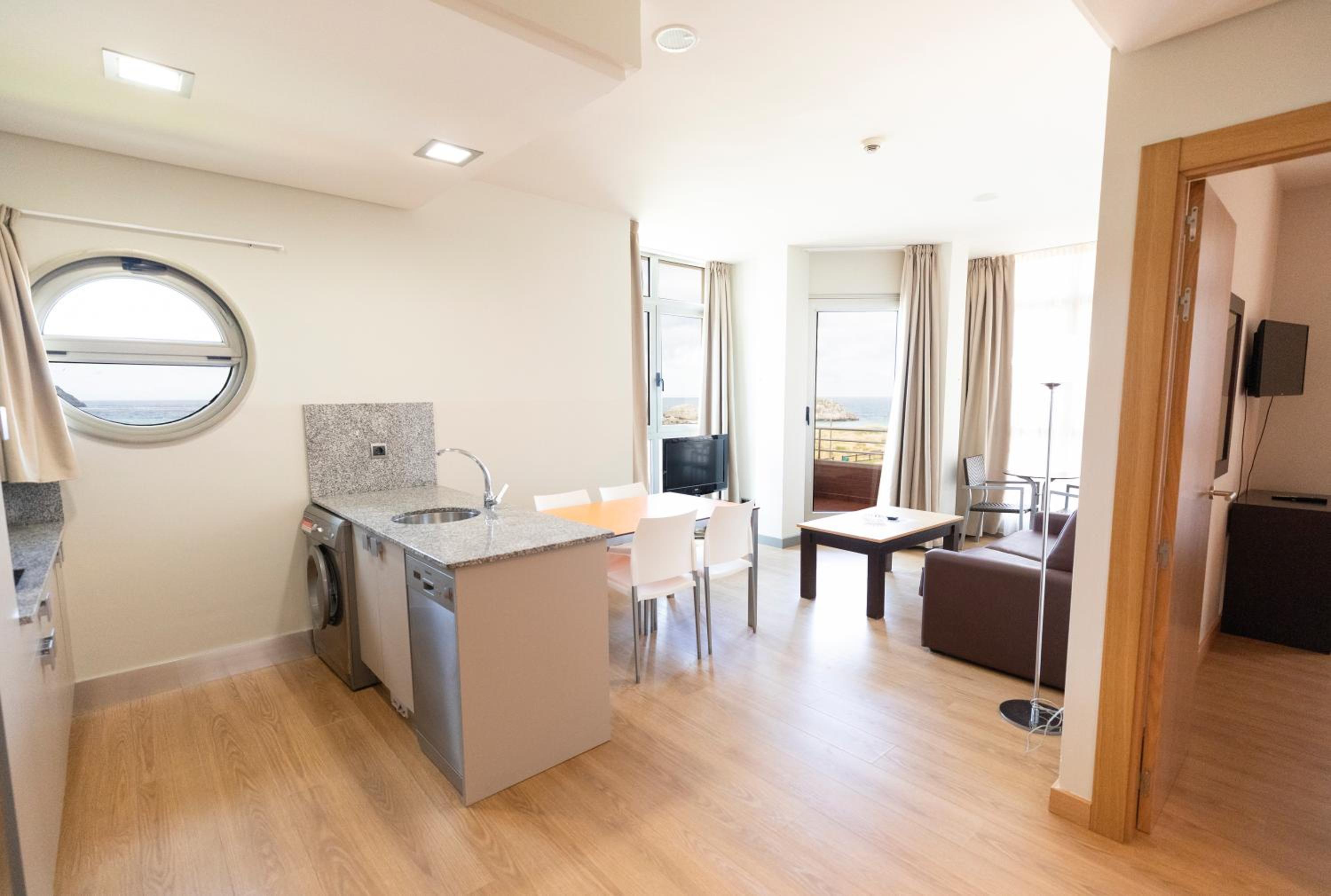 Apartamentos Maritimo Ris con garaje