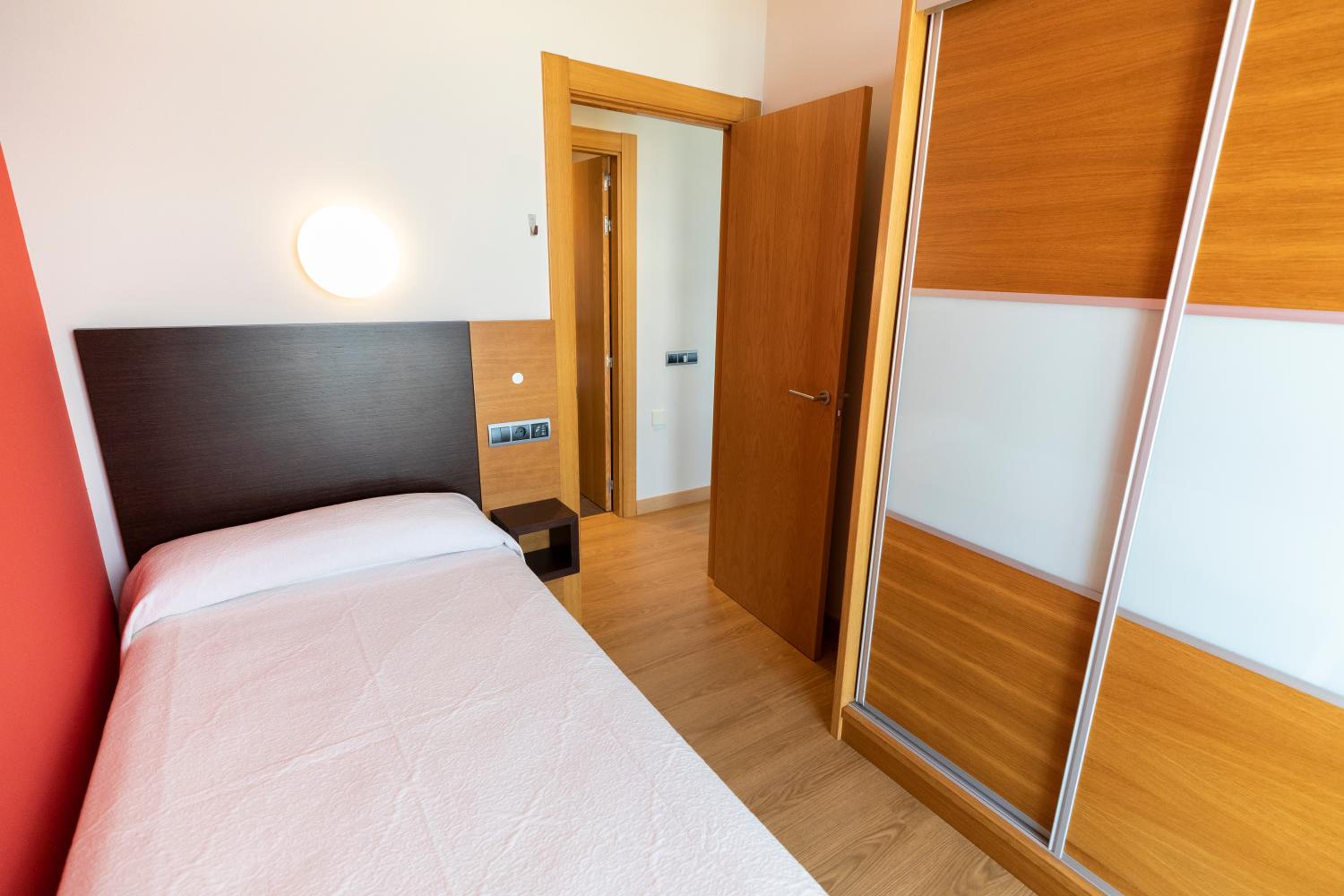 Apartamentos Maritimo Ris con garaje