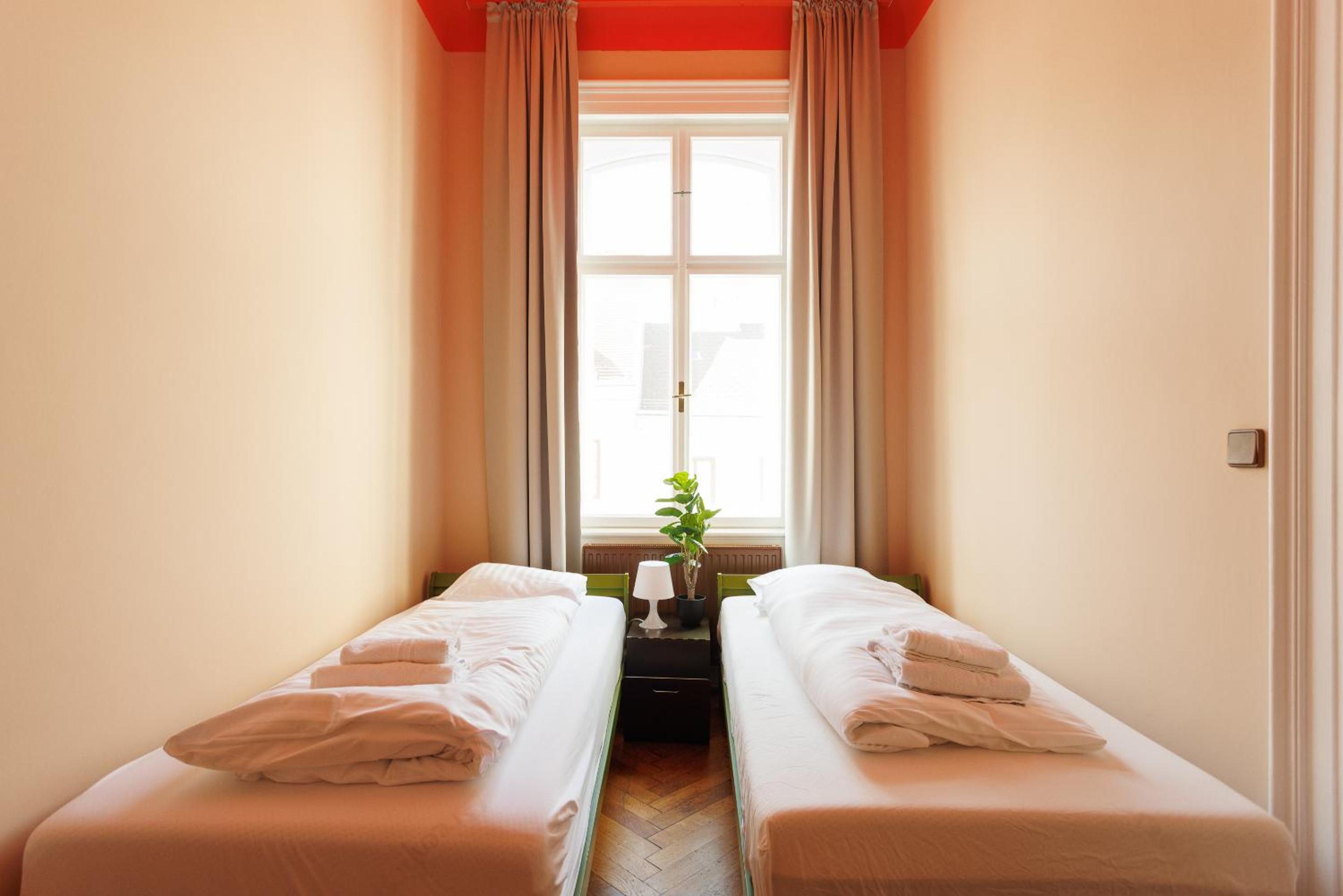 Stadtpark City Apartment is Calling - by 4ty3 Apartments