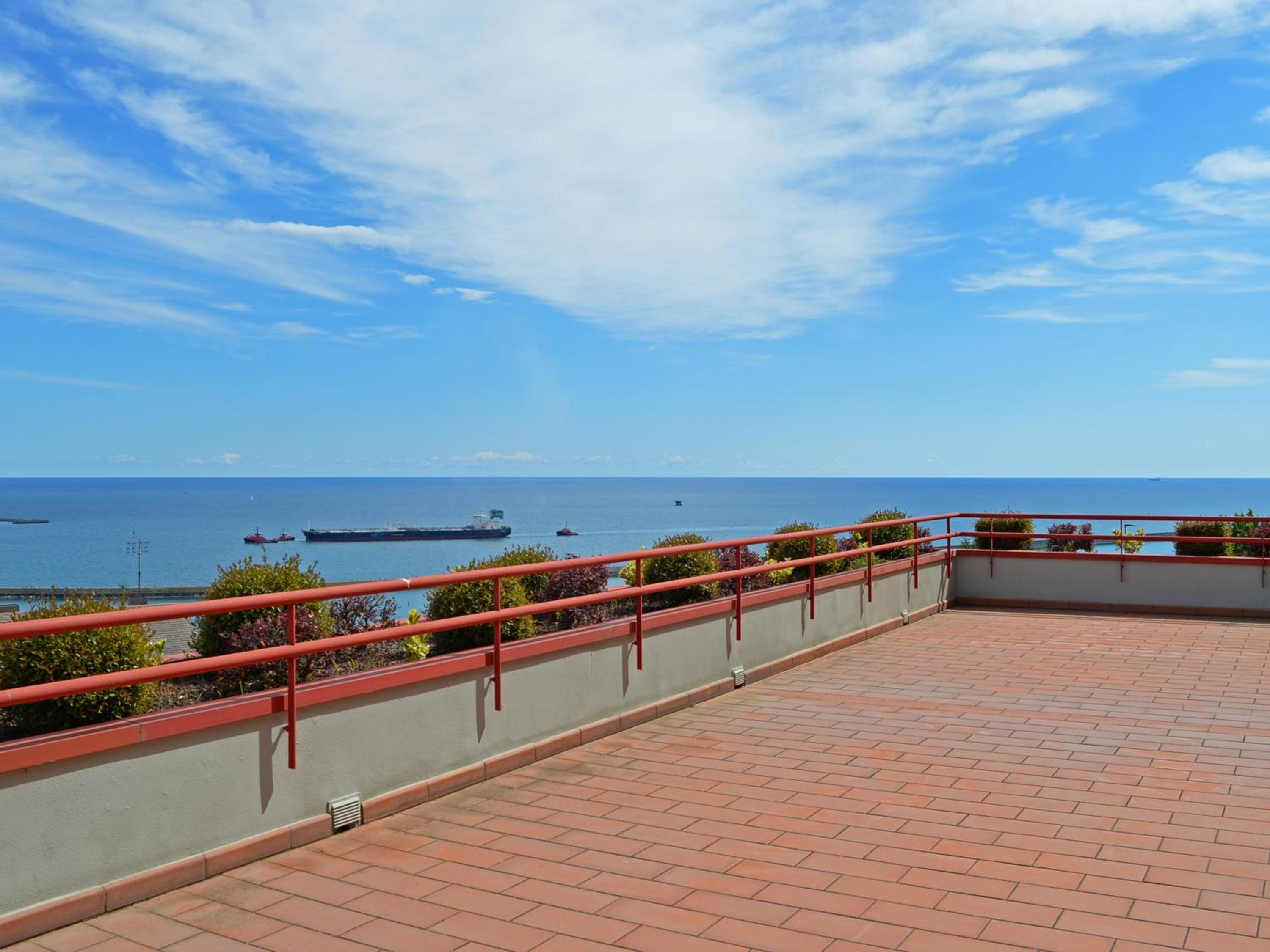 Casa Worlock by Holiday World view 3