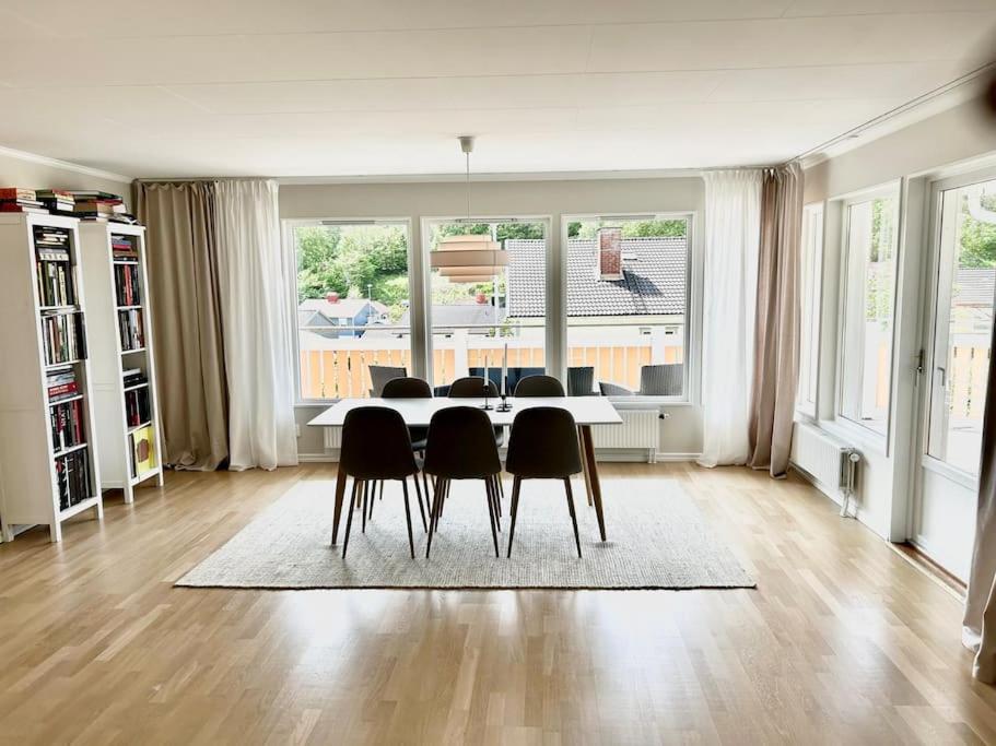 Luxury Home, For Families near Korsvägen view 3