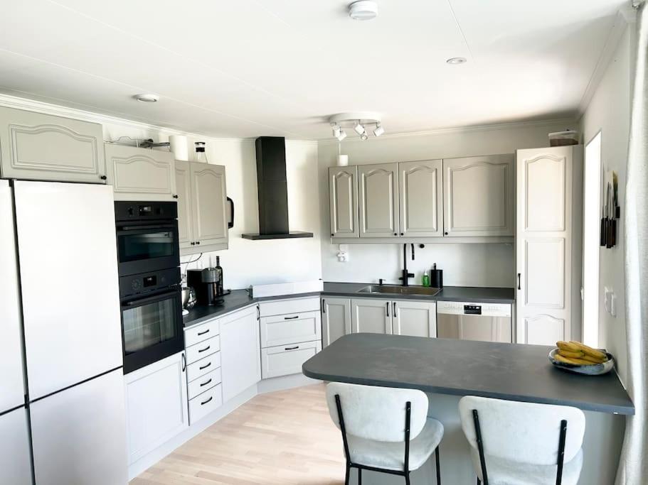 Luxury Home, For Families near Korsvägen view 4