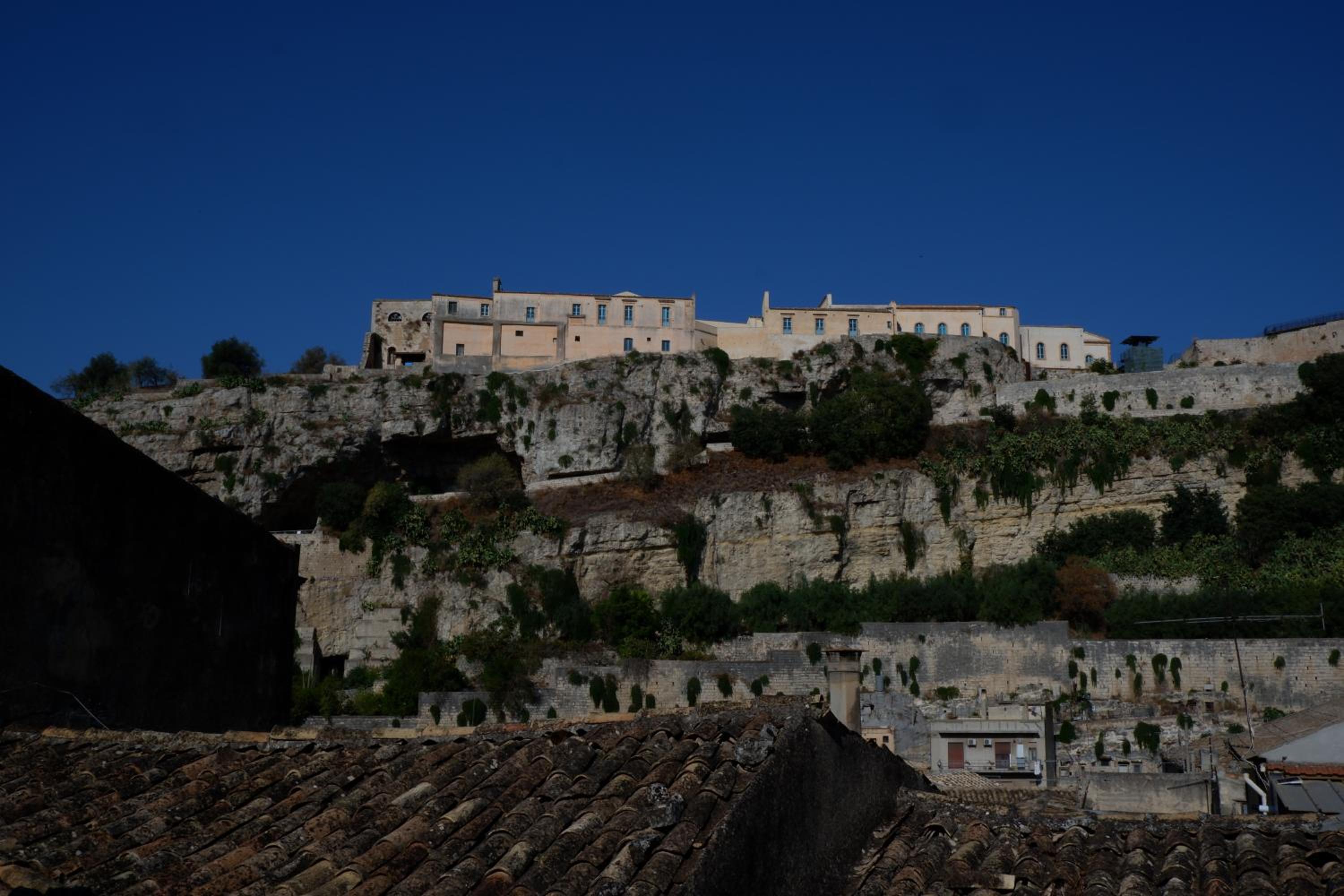 Photo 48