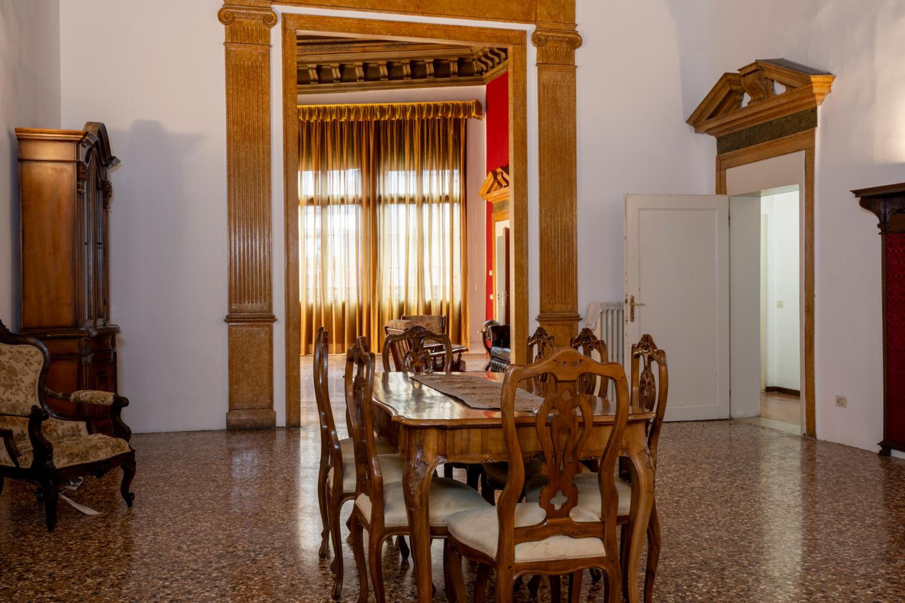 Savoia e jolanda Apartments