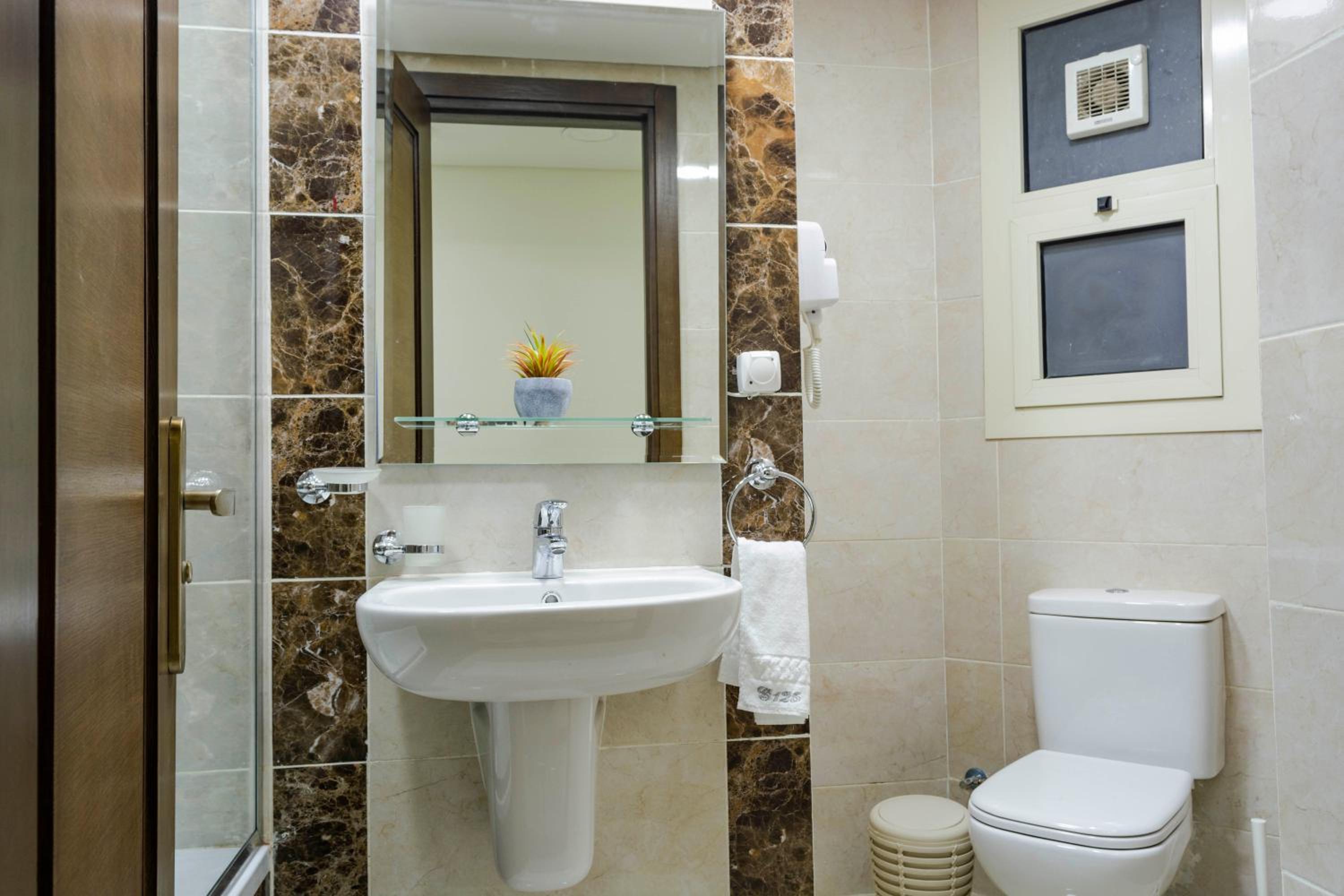 Sunny Duplex with Pool access in Porto-NewCairo Mall