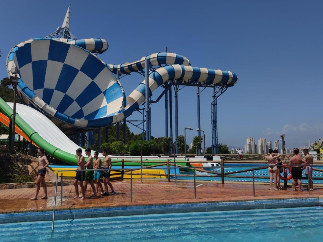 Casita con piscina comunitaria