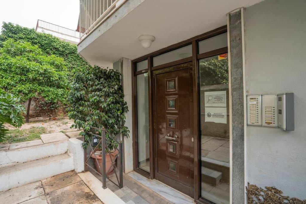 Bright & Breezy Glyfada Studio