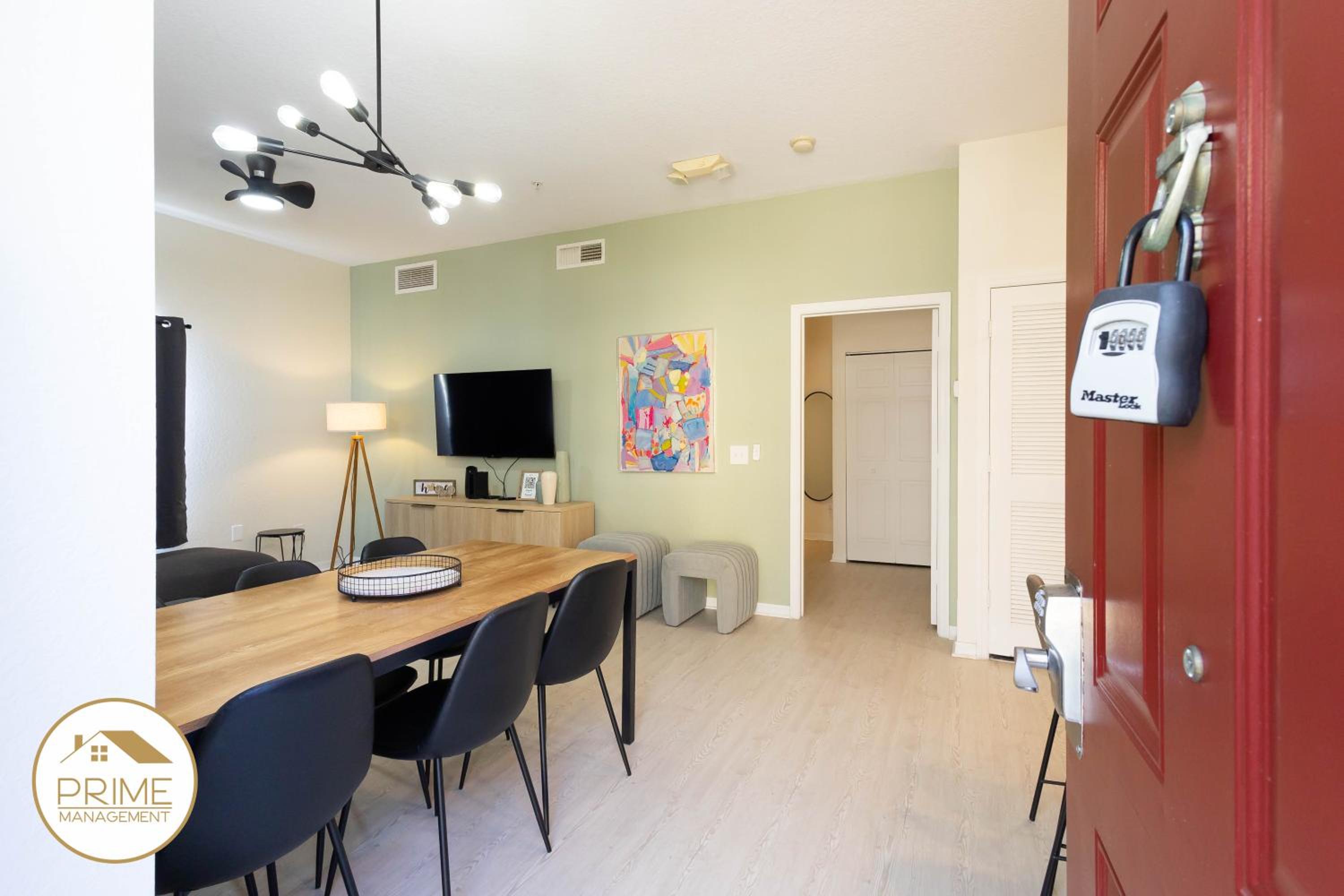 Cozy 4BD Villa Relax & Enjoy Near Disney view 5