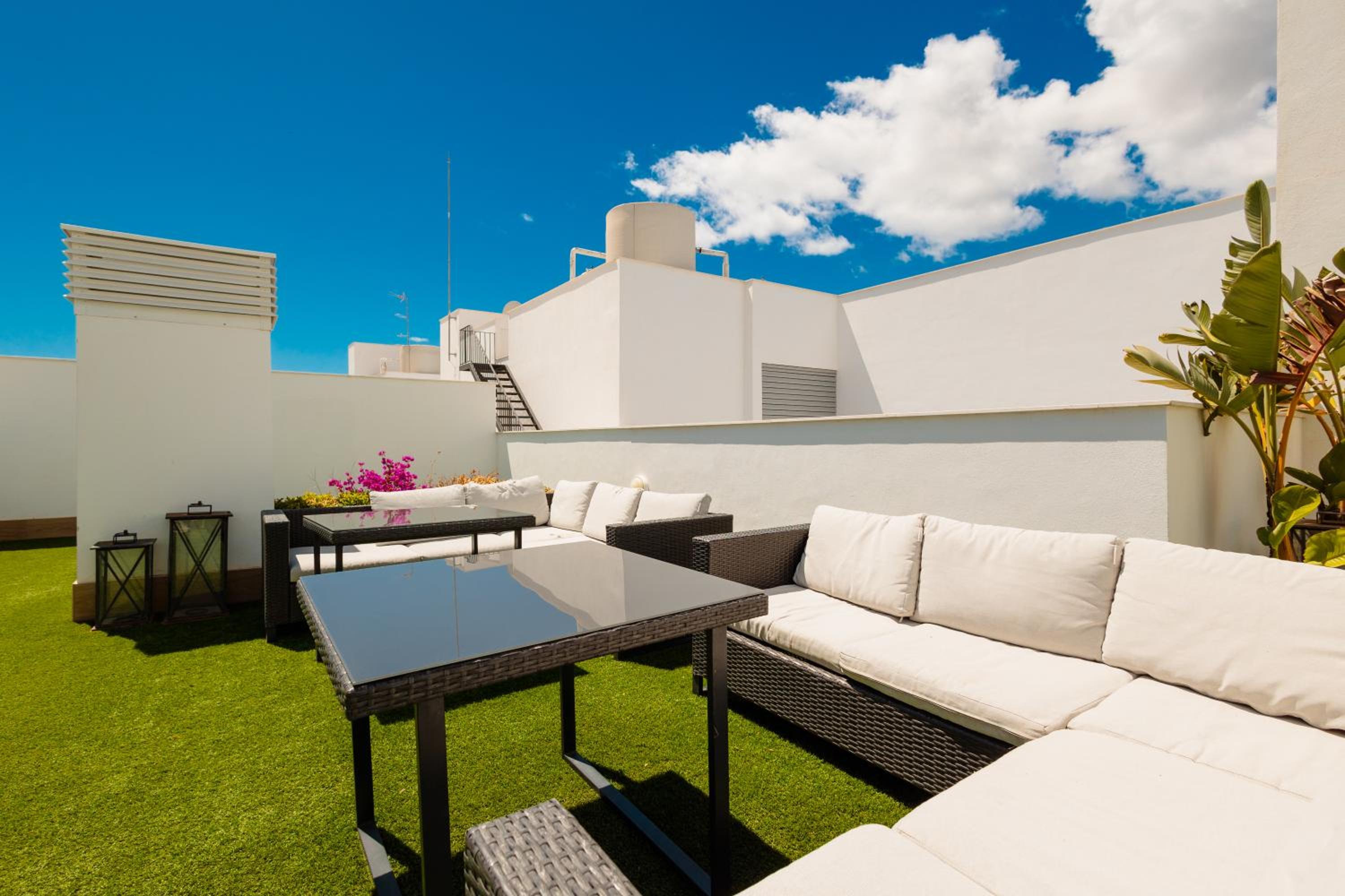 Contemporary 2 bedroom apartment in Nueva Andalucia