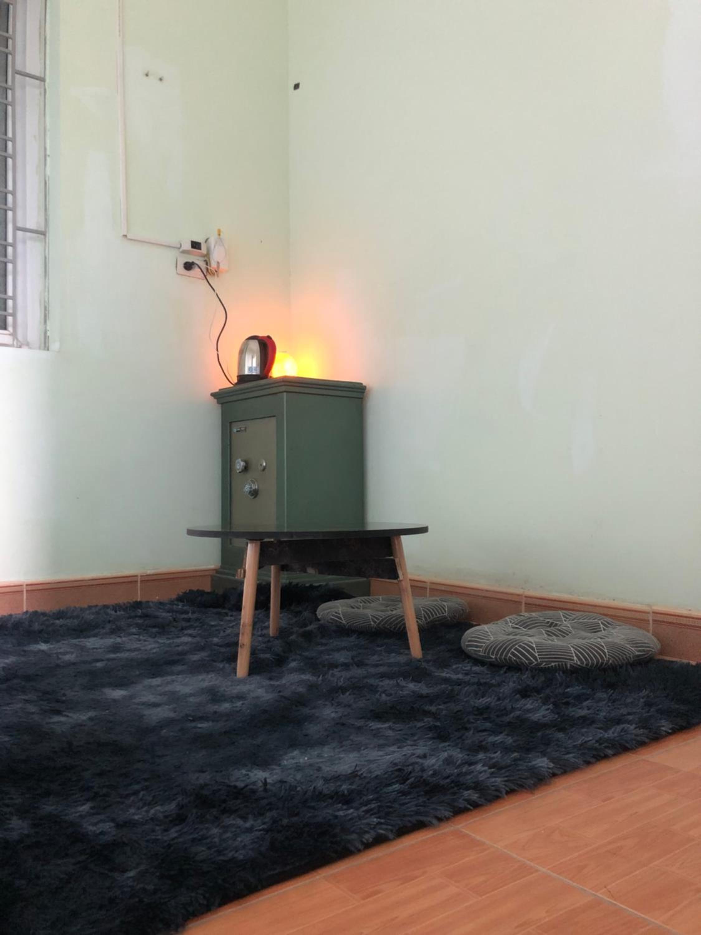 Bee Hostel