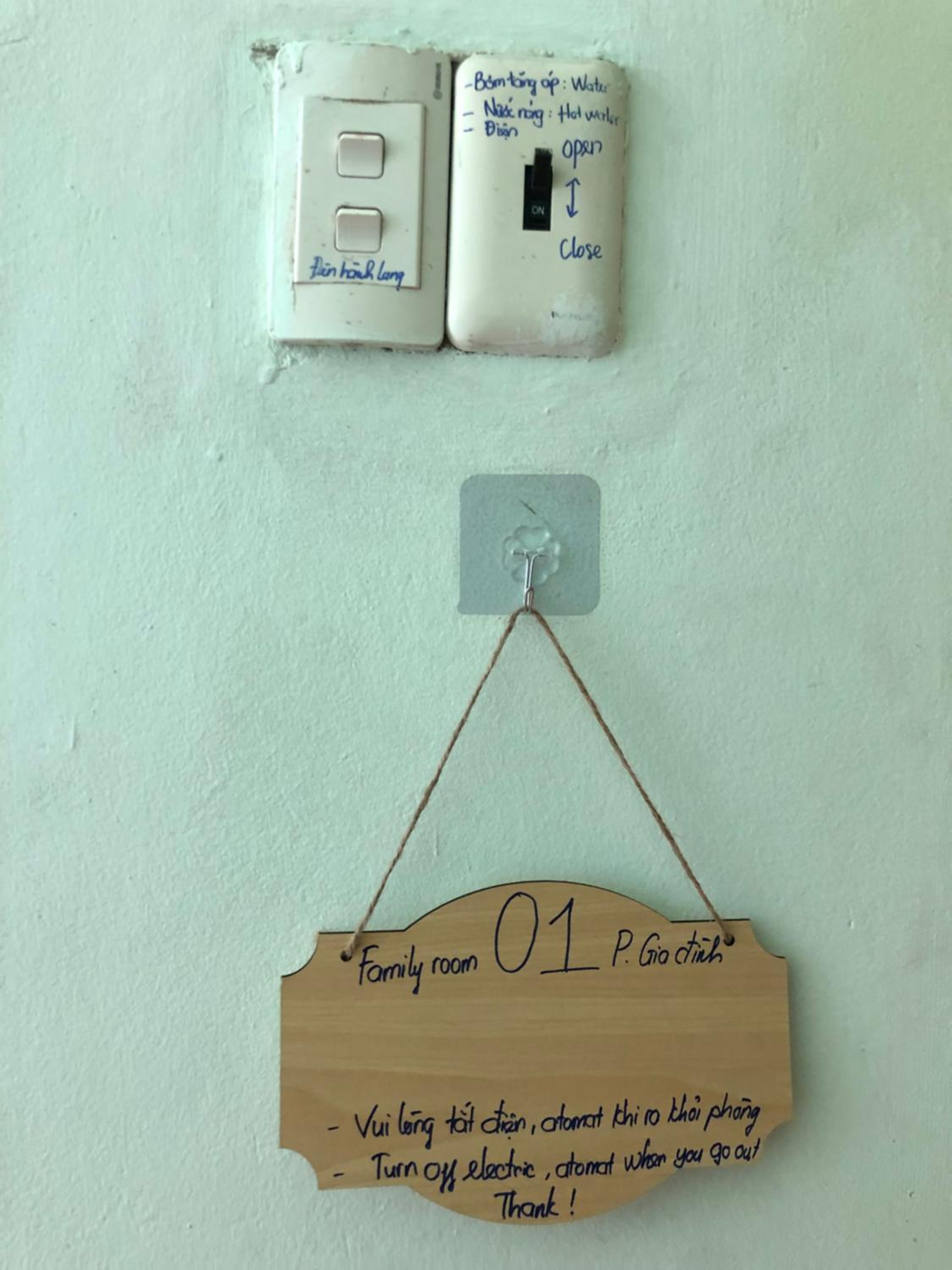 Bee Hostel
