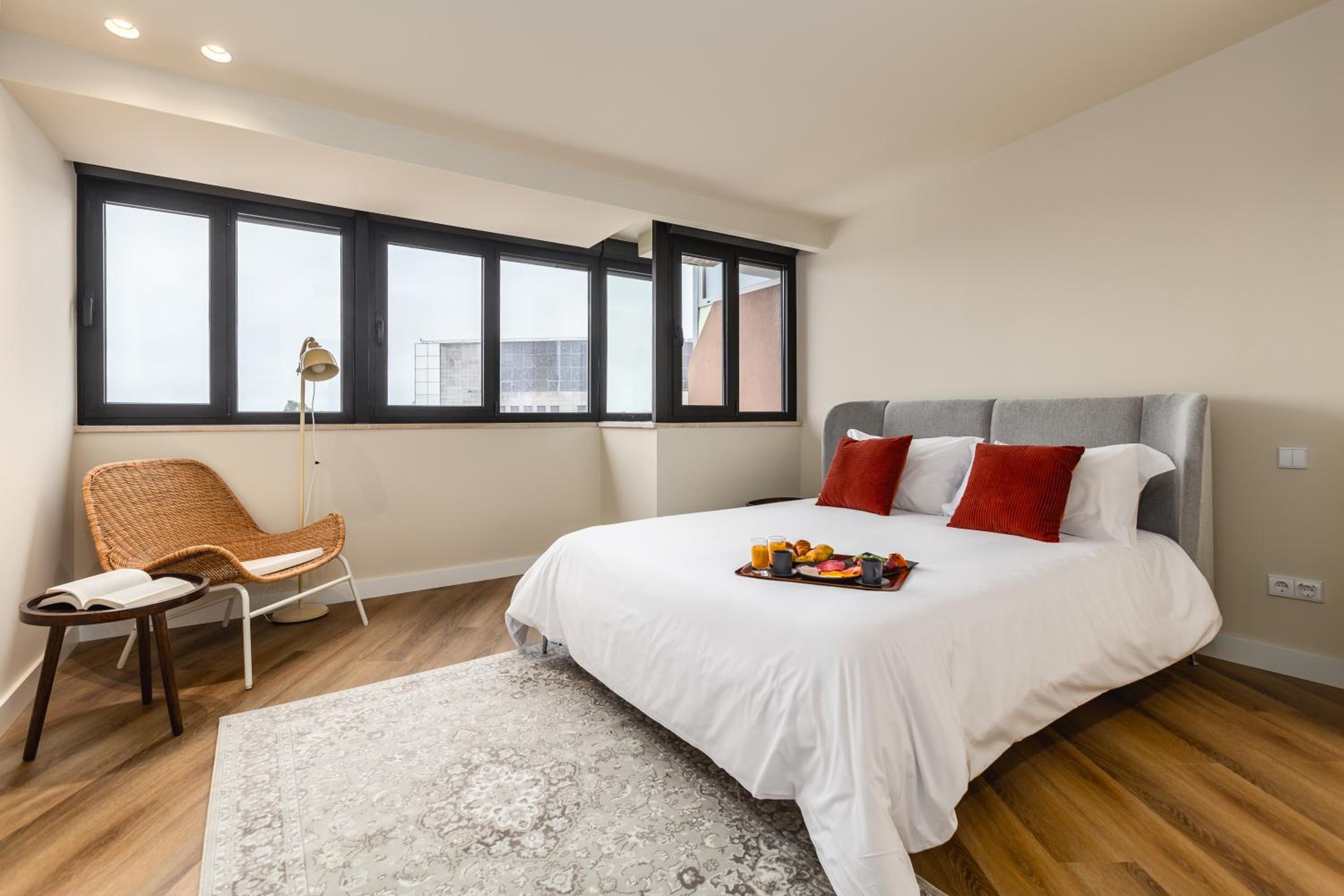 Aspasios Bonjardim Apartments