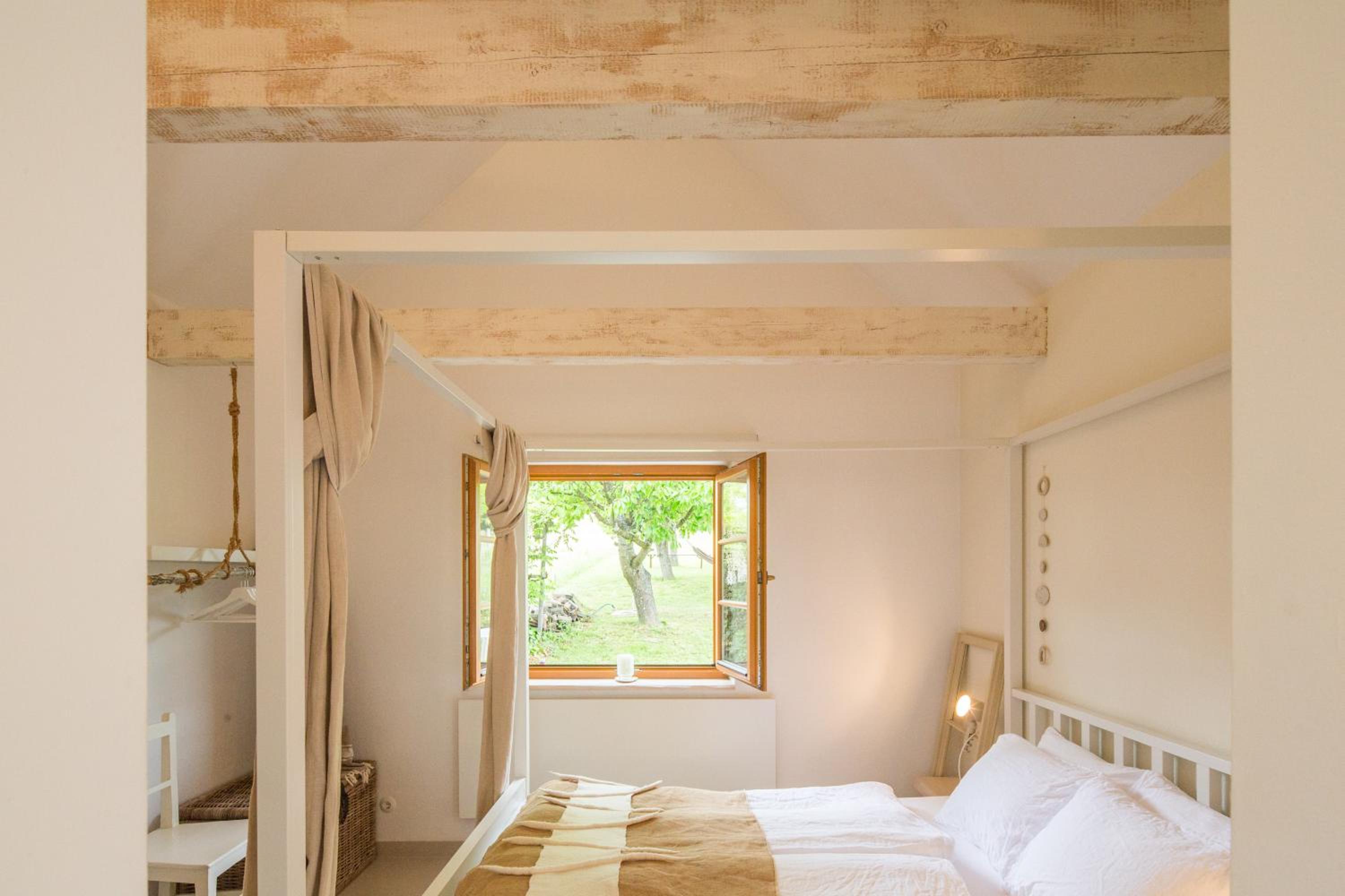 Weinloft I by WEINLOFTS