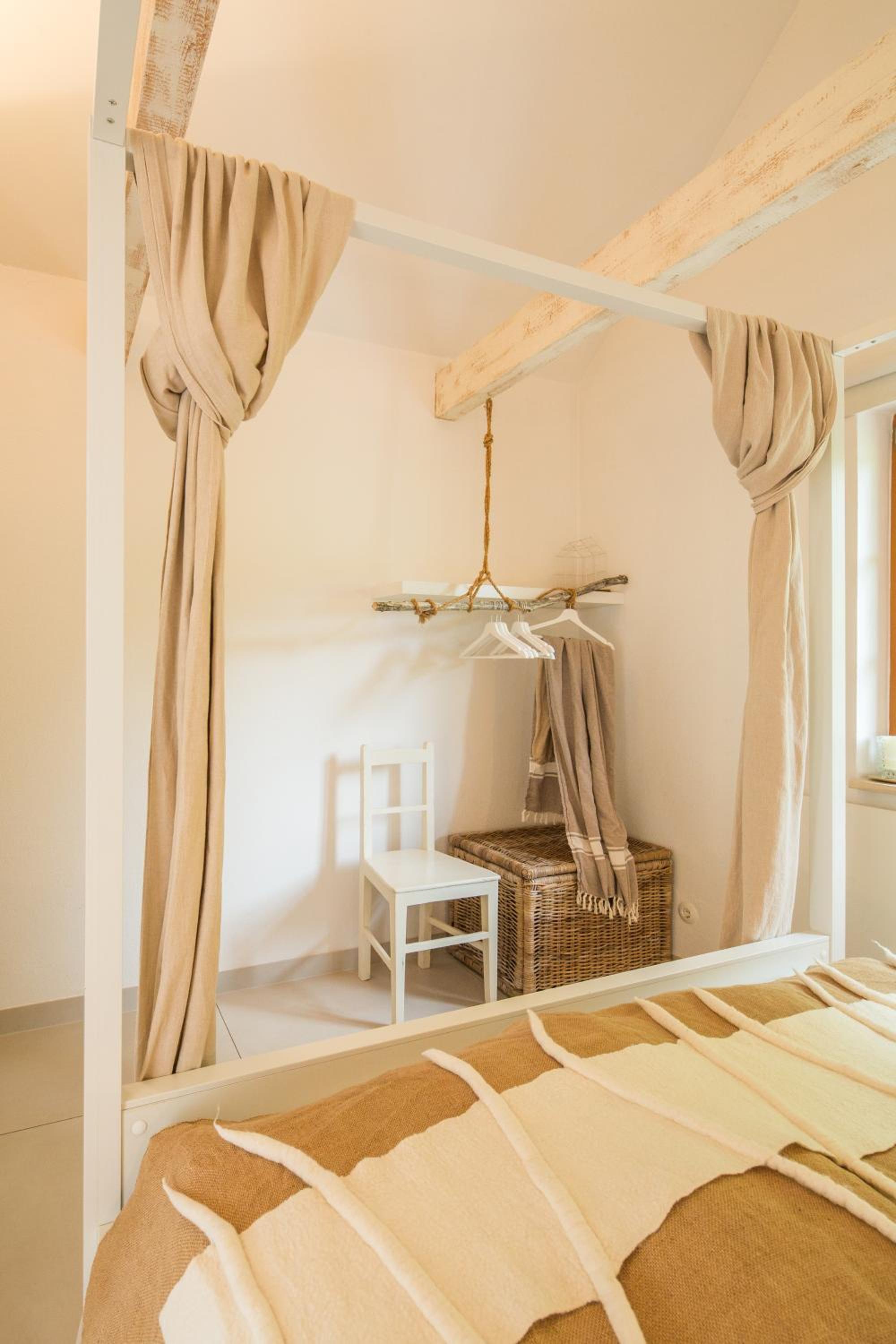 Weinloft I by WEINLOFTS