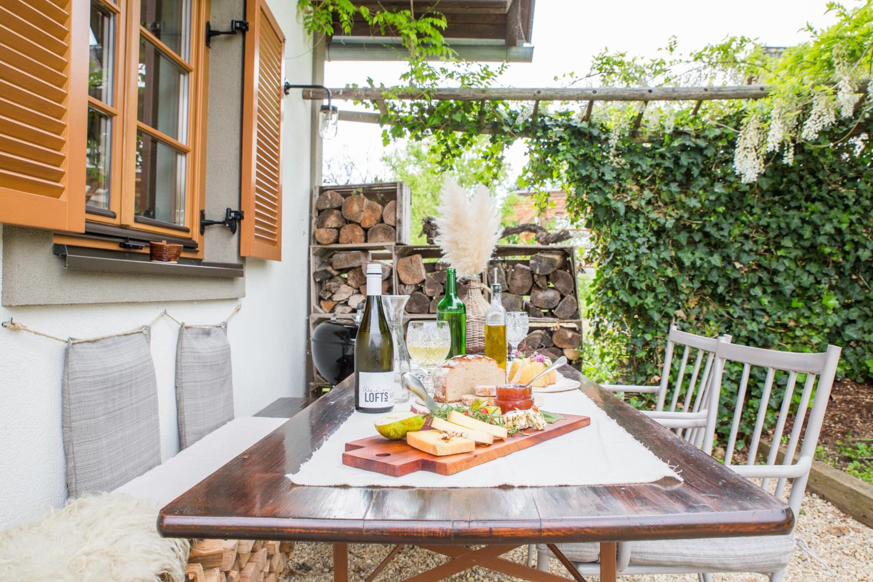 Weinloft I by WEINLOFTS