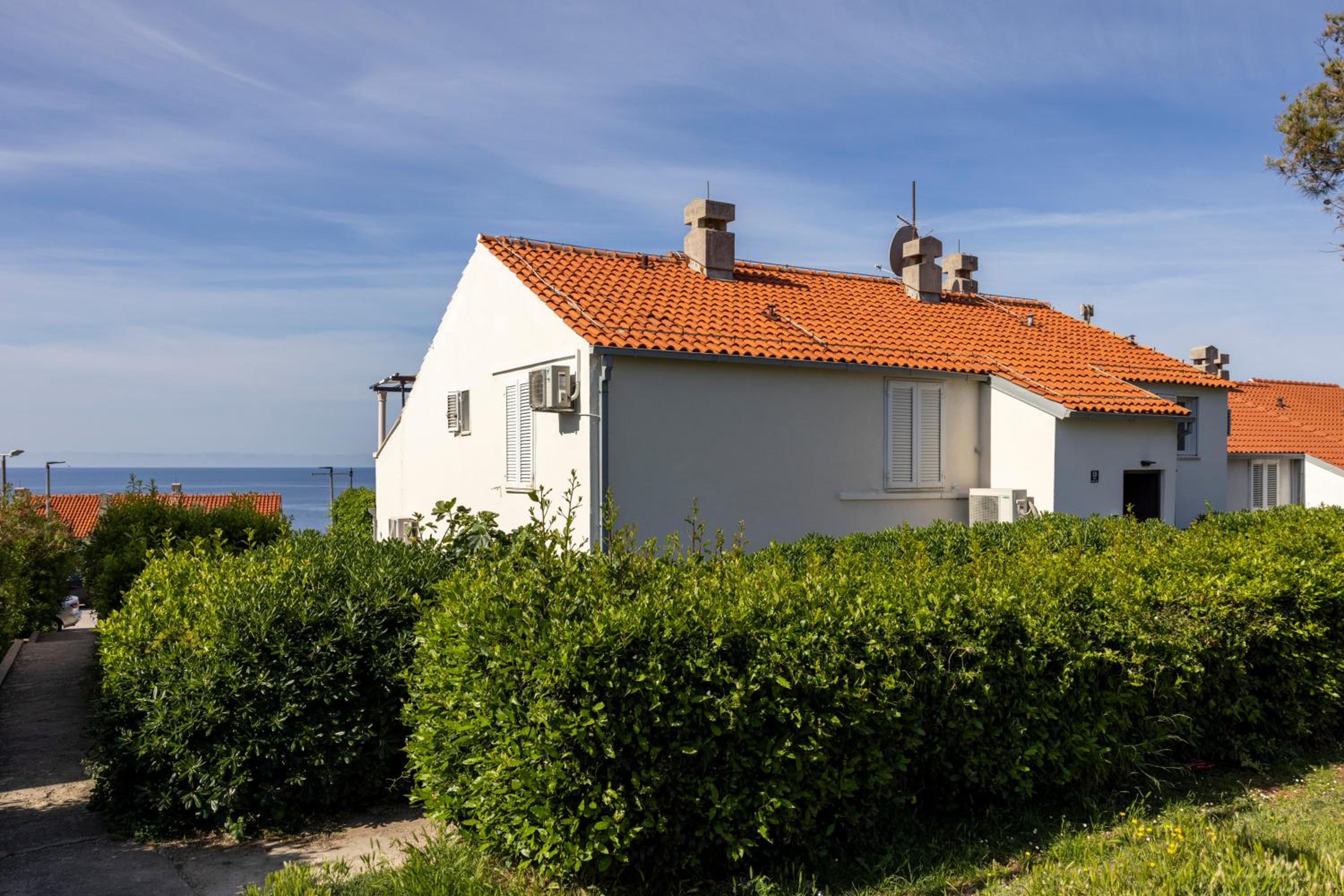 LADY L sea view studio