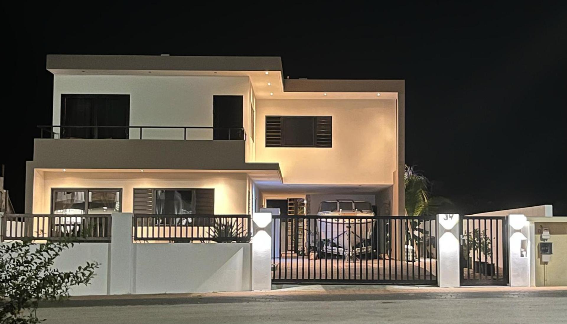 Villa - Sleeps 8 with Pool and Seaview
