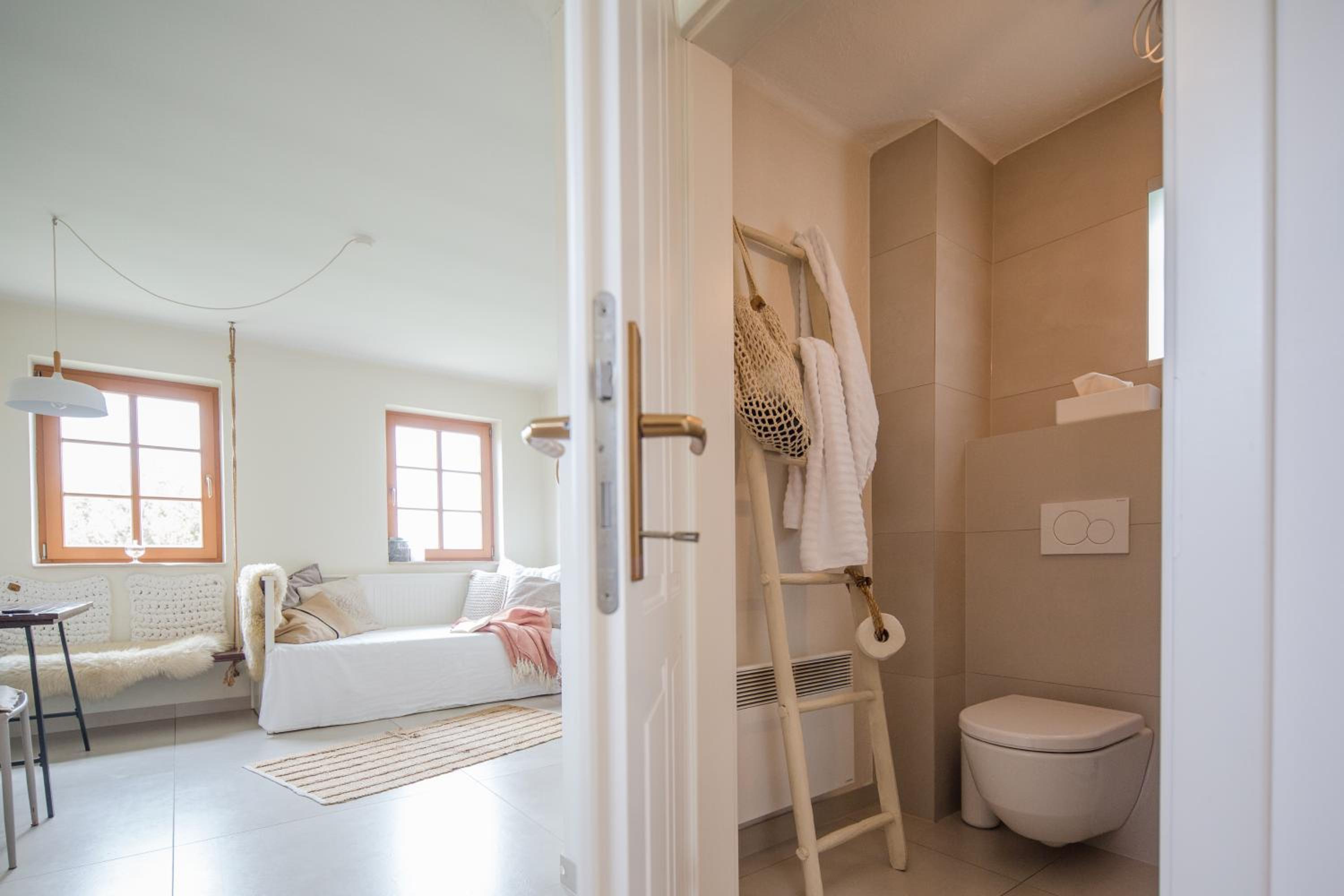 Weinloft I by WEINLOFTS