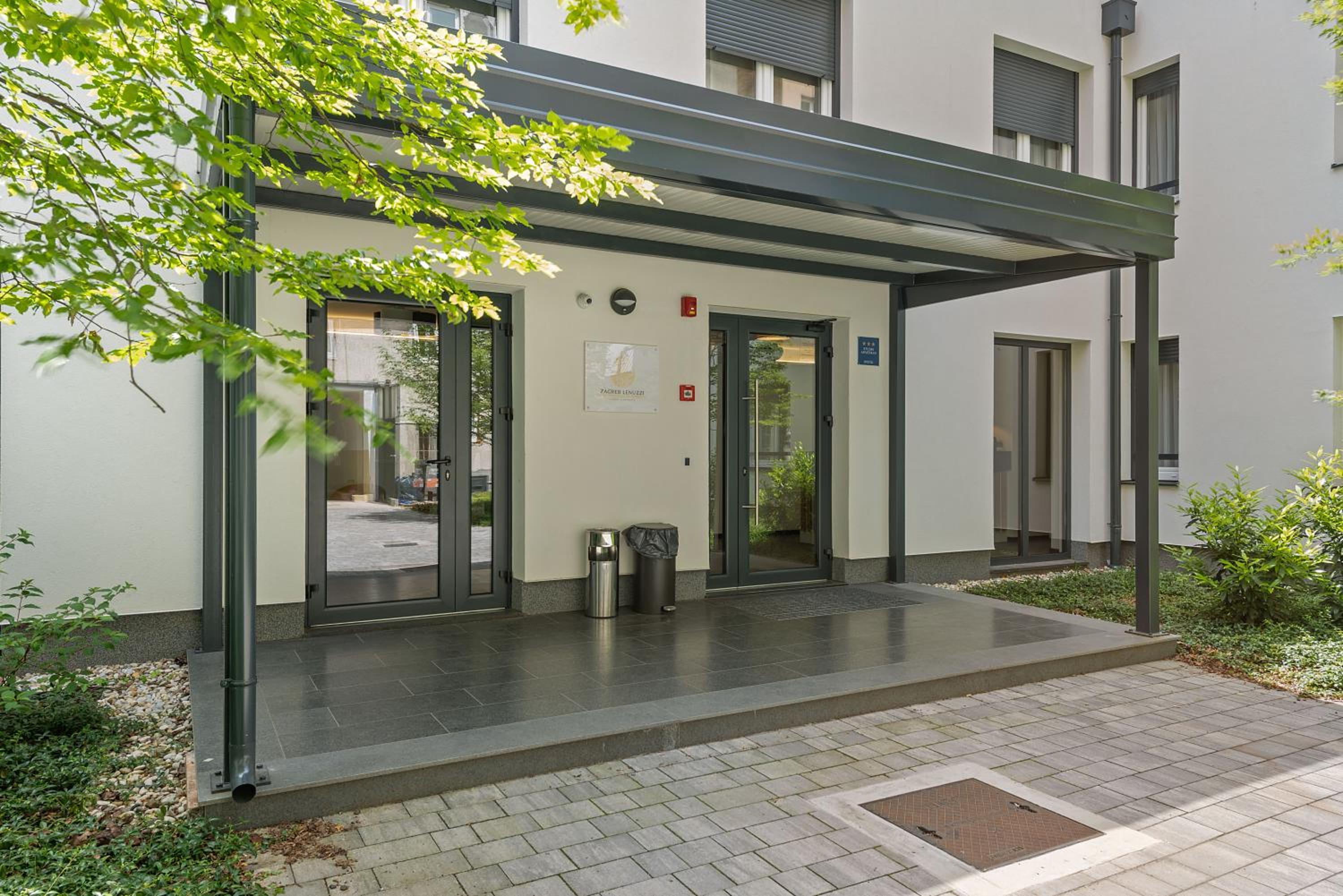 Studio Apartments Lenuzzi Zagreb view 2