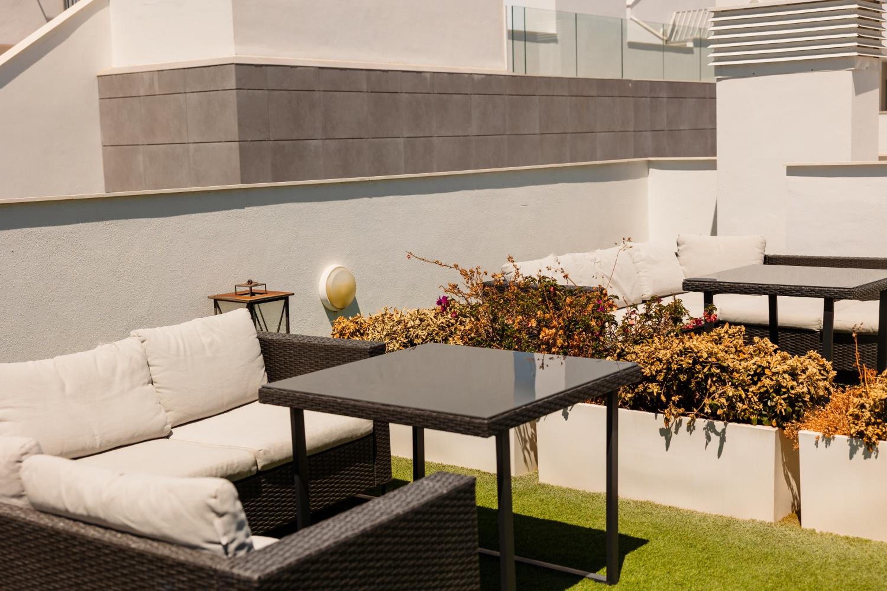 Contemporary 2 bedroom apartment in Nueva Andalucia