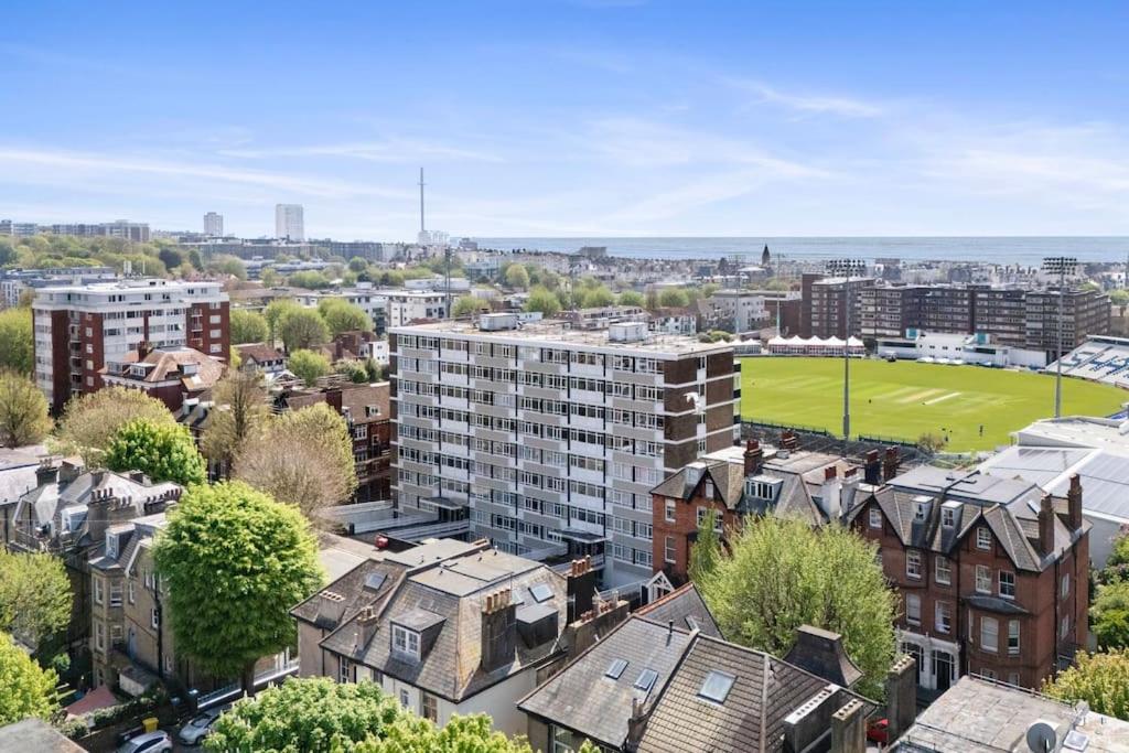 Beautiful 2 Bedroom Garden Flat view 5