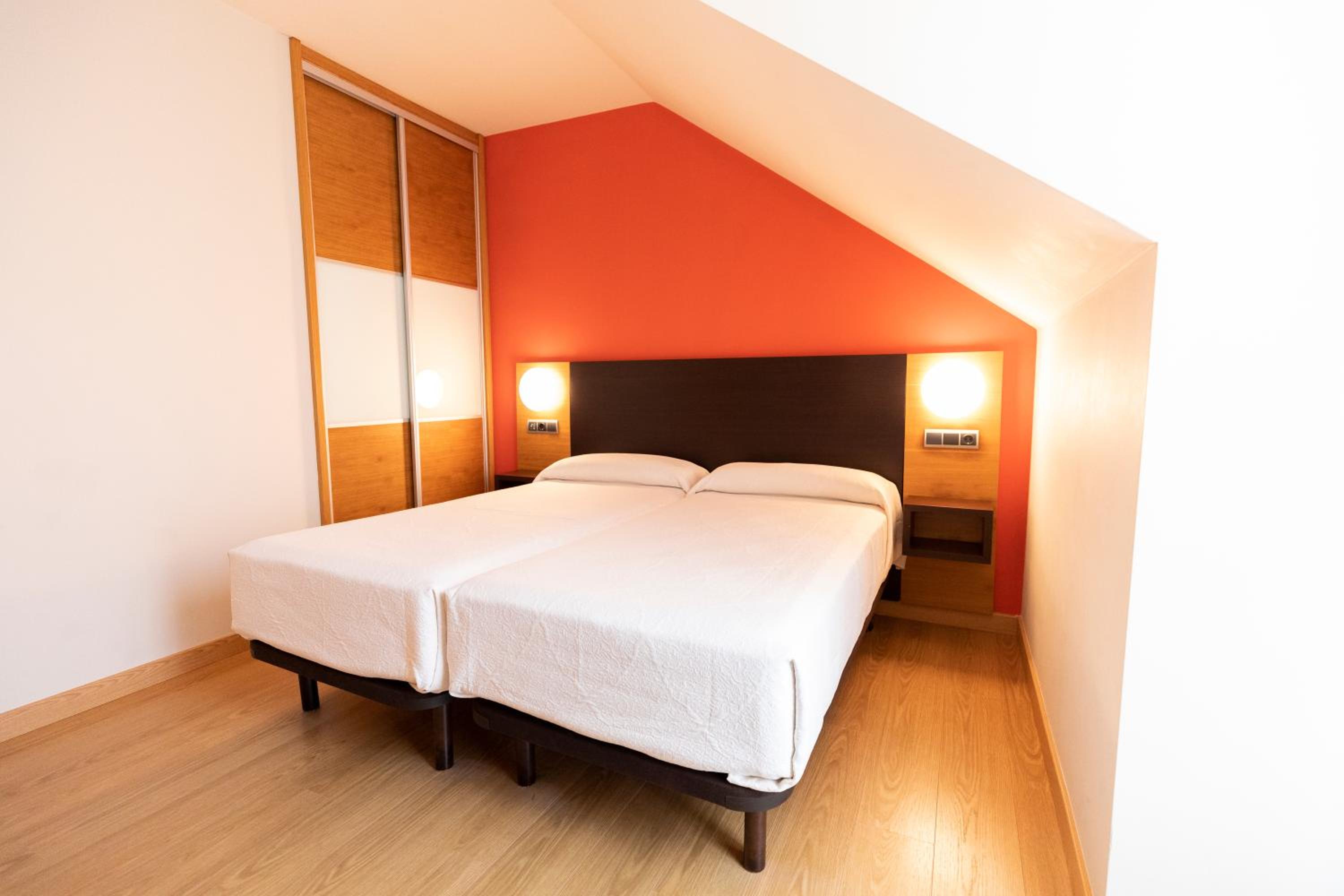 Apartamentos Maritimo Ris con garaje