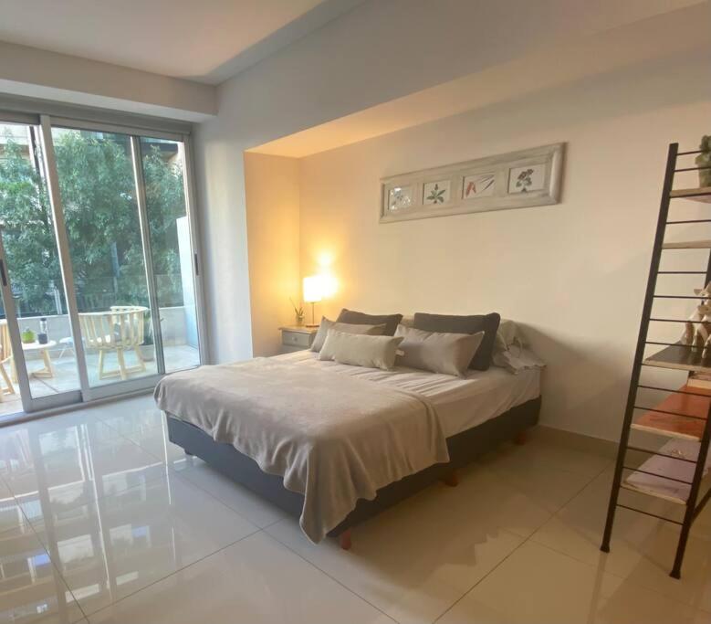 Impecable estudio en lujoso edificio en Caballito
