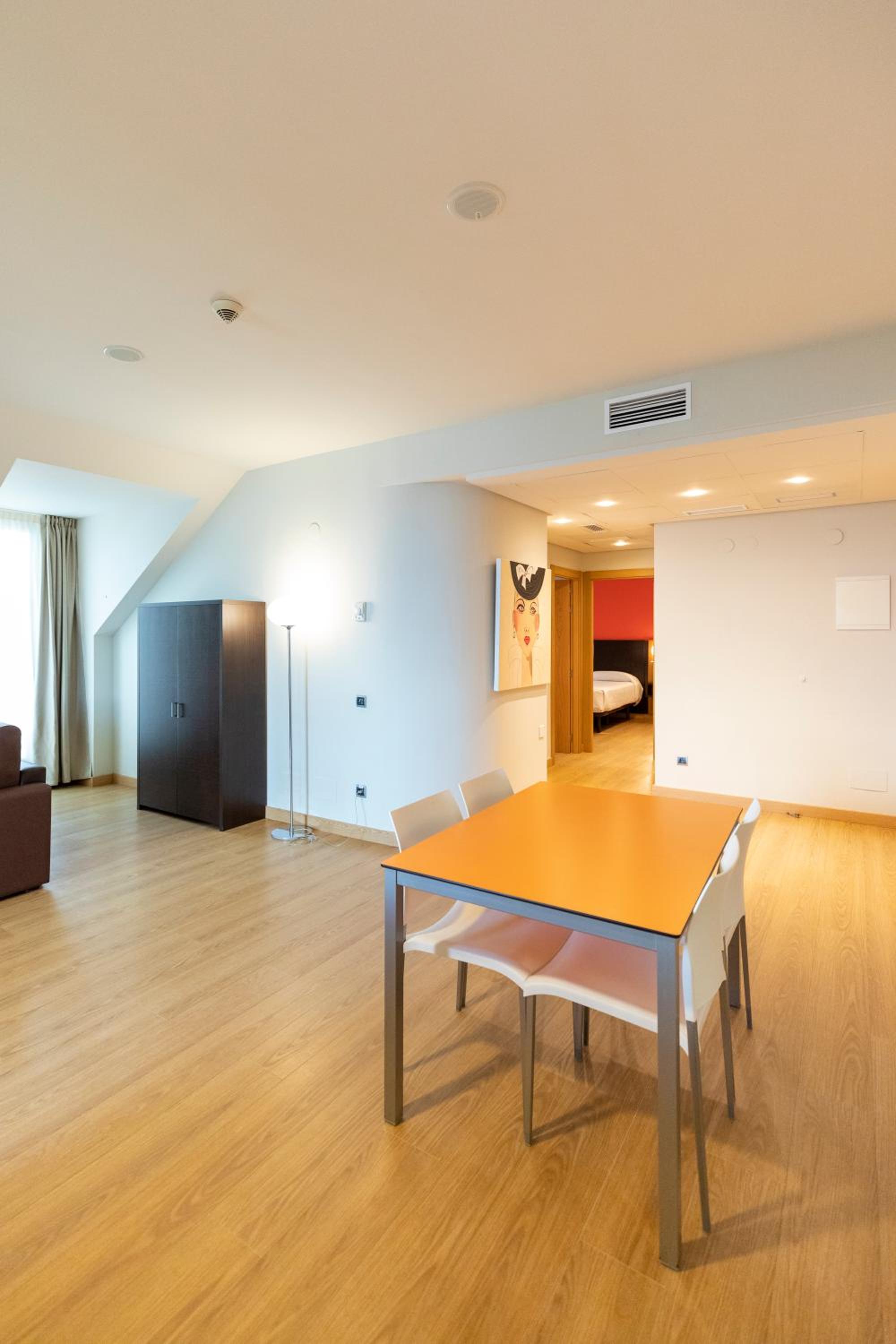 Apartamentos Maritimo Ris con garaje