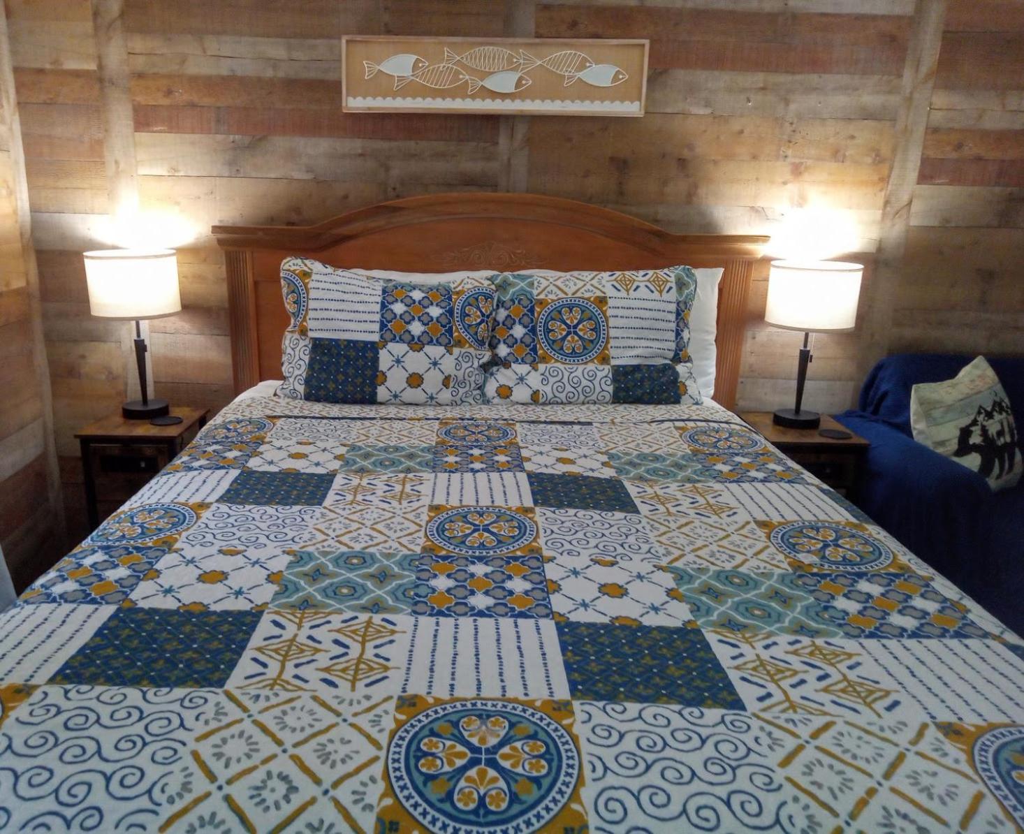 The Evening Shade River Lodge and Cabins