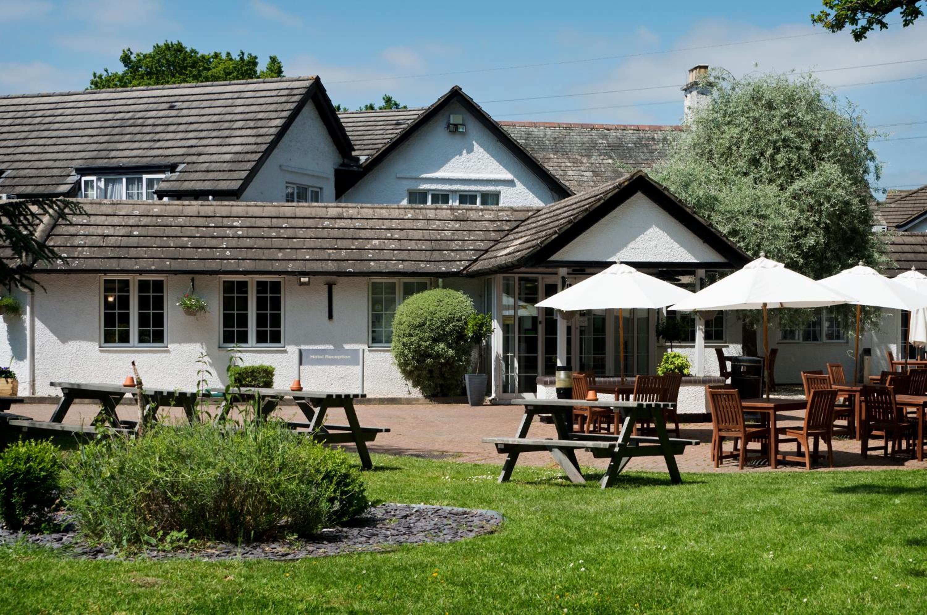 Hook Vacations - Basingstoke Country Hotel  Spa - Property Image 2