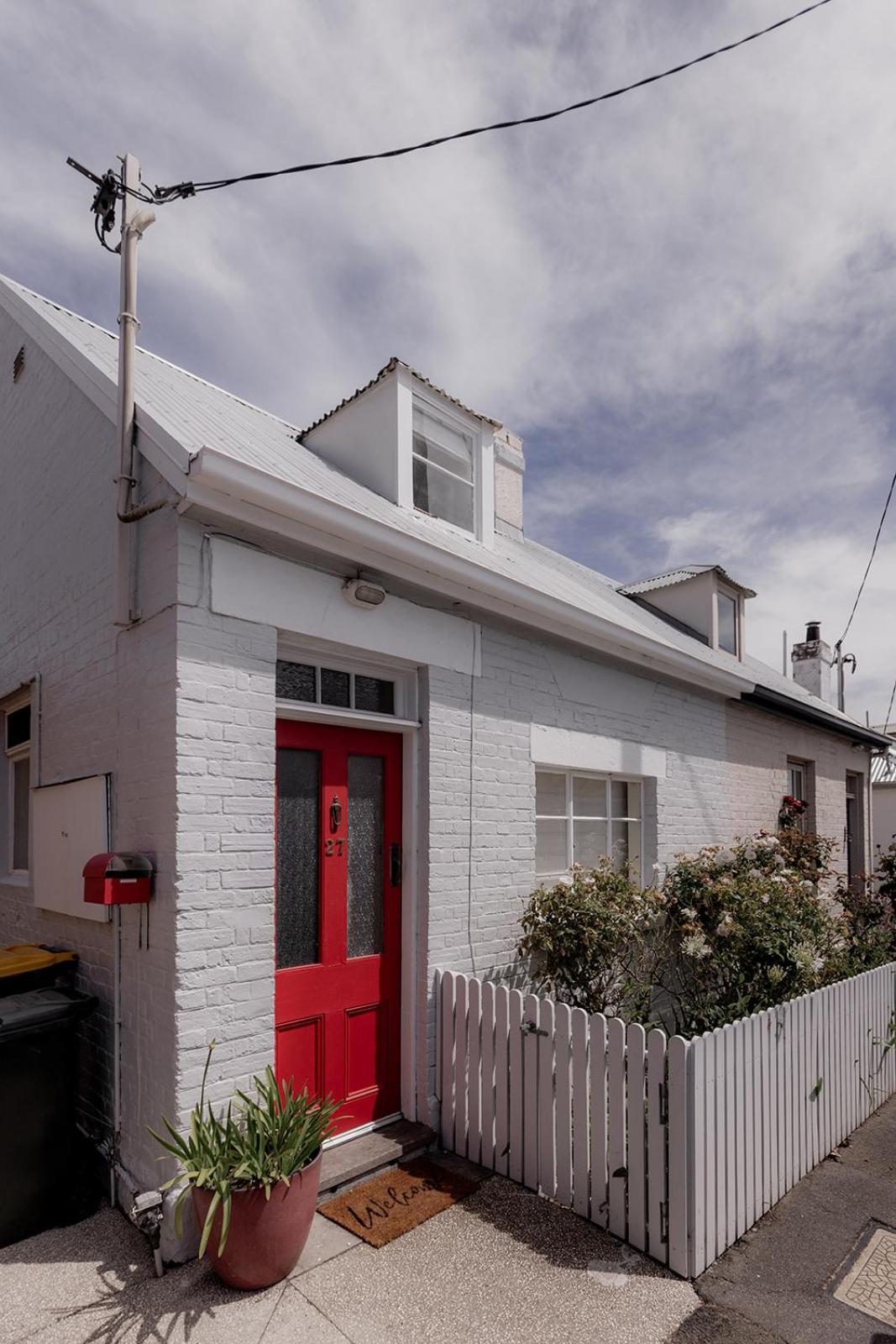 Stay steps from Salamanca in historical cottage