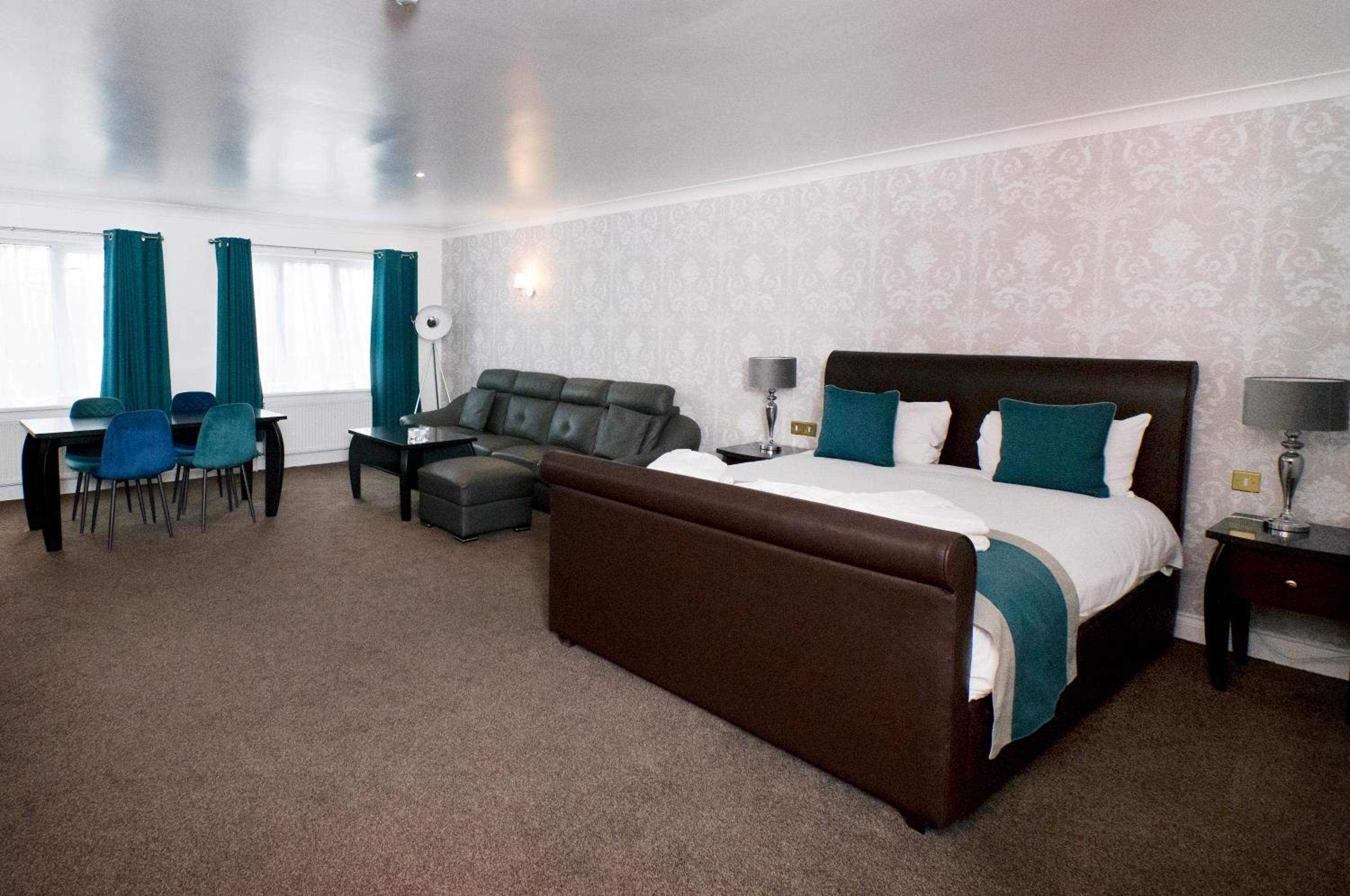 Hook Vacations - Basingstoke Country Hotel  Spa - Property Image 3