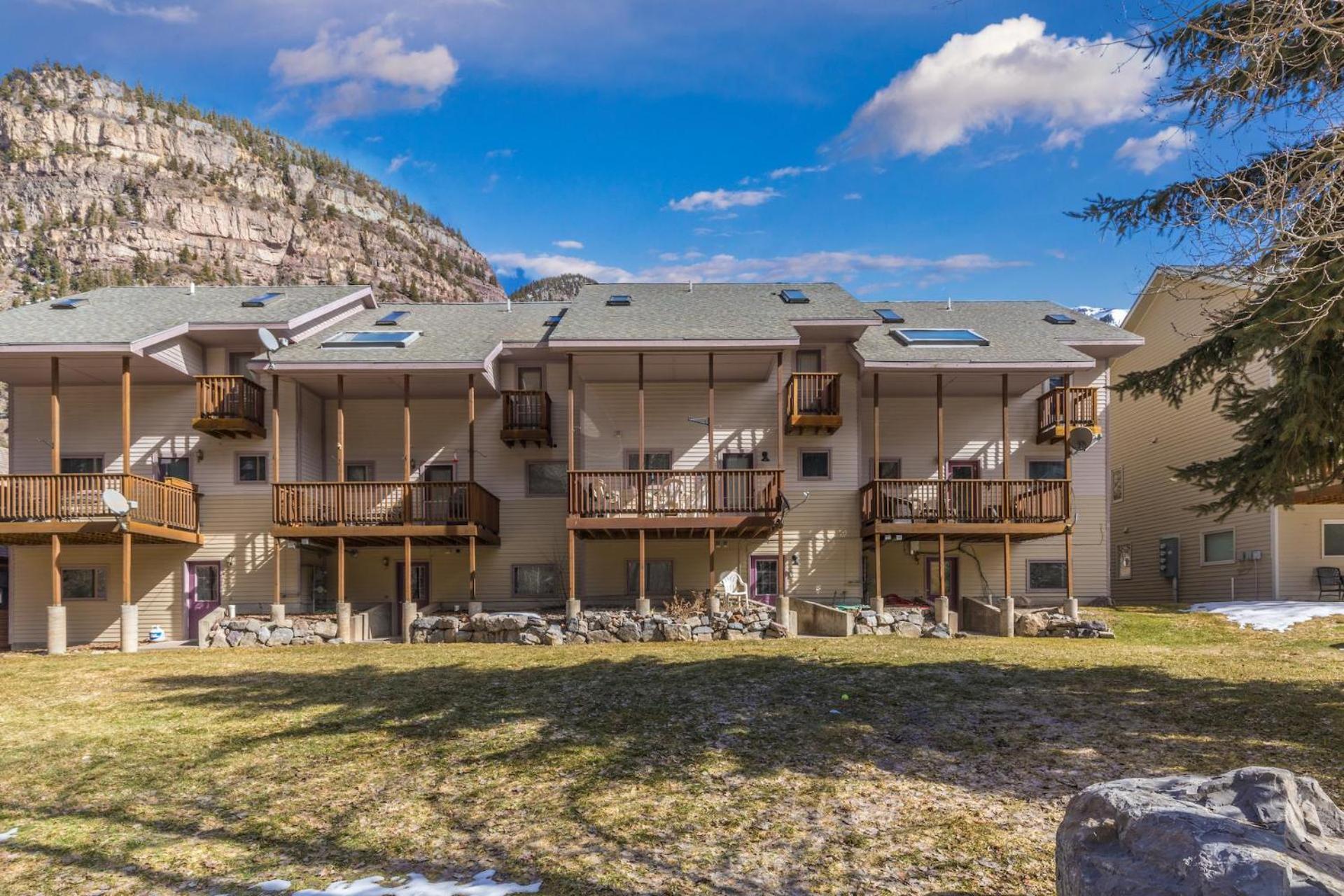 Hotel Cascade Park Townhome - Image 1