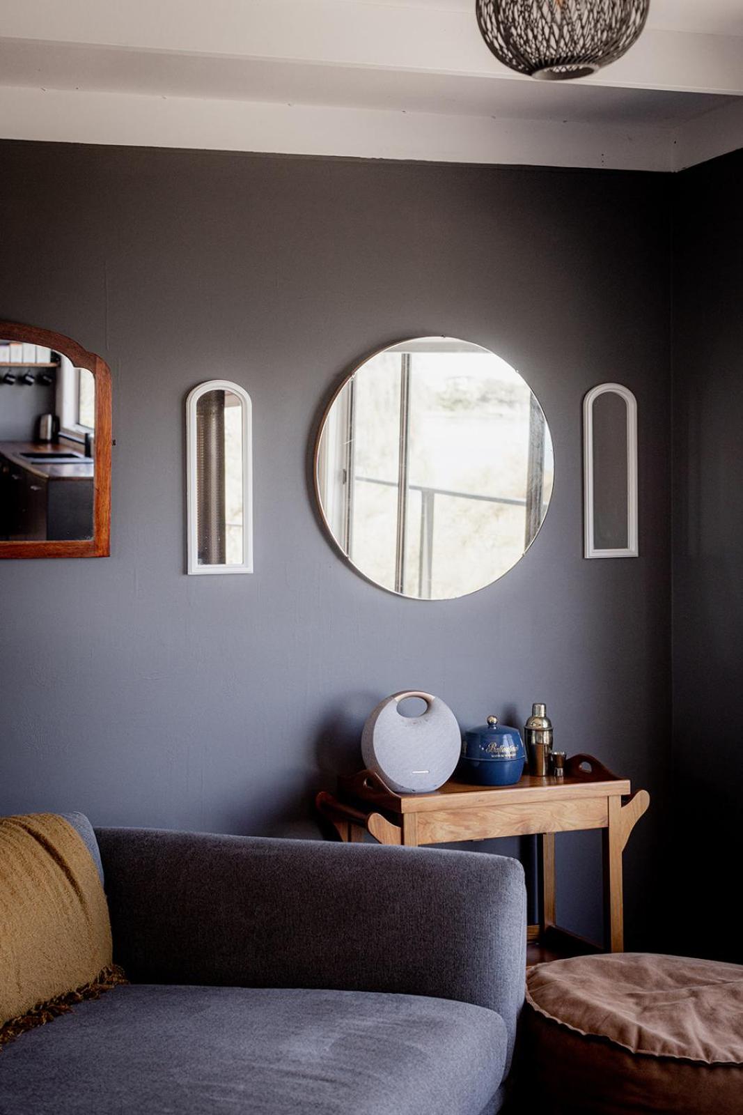 'Lazy Susan='s=' Waterfront Shack