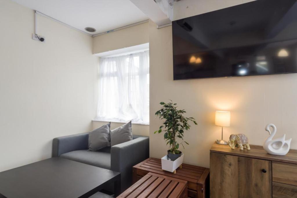 Skegness Vacations - The Serenity Hotel - Property Image 1