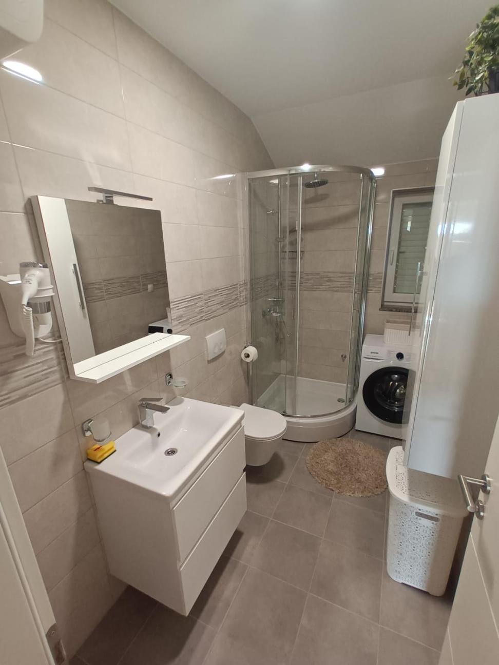 Apartmani Lucija