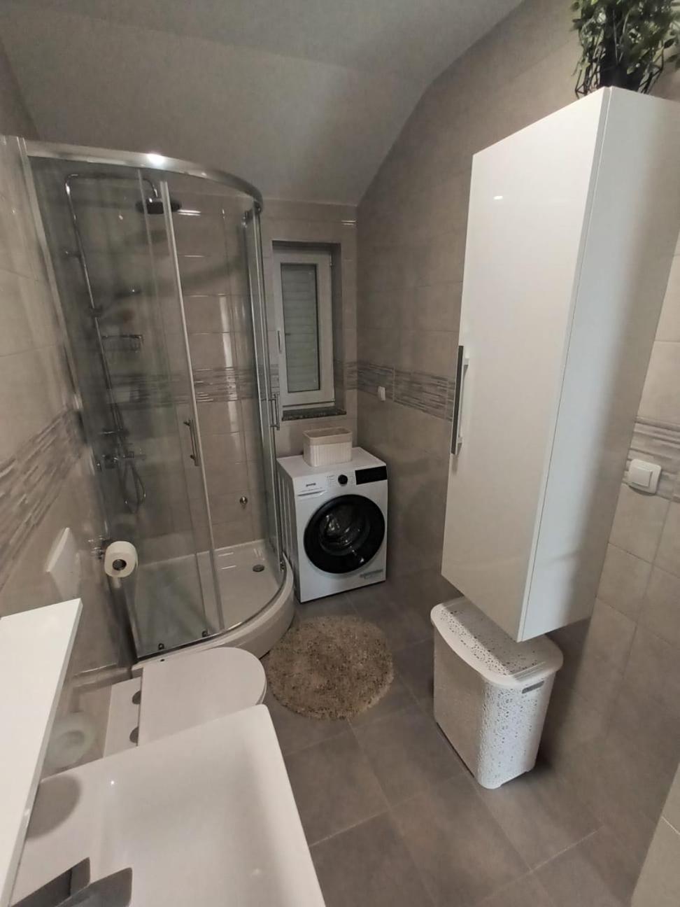 Apartmani Lucija