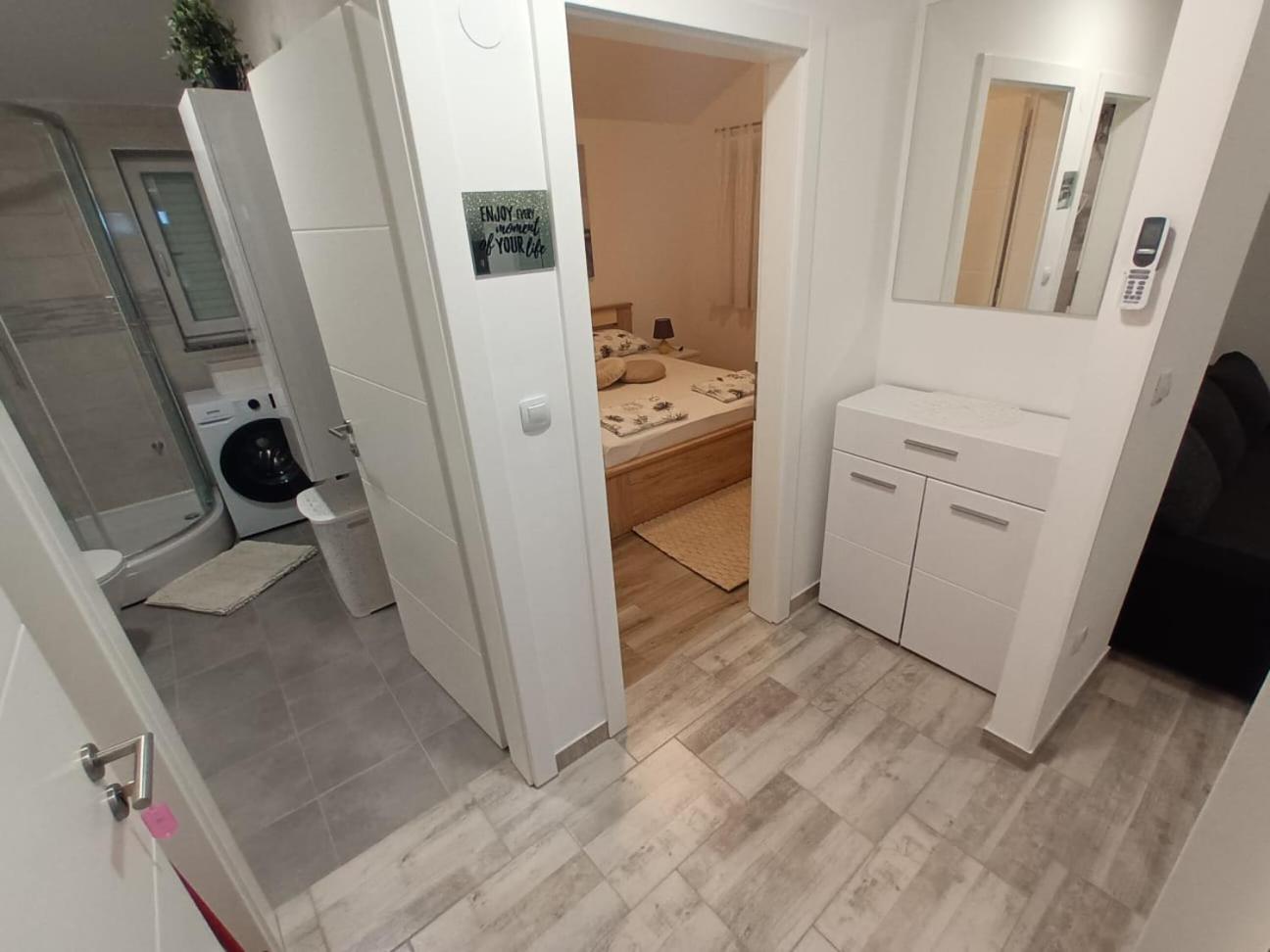 Apartmani Lucija