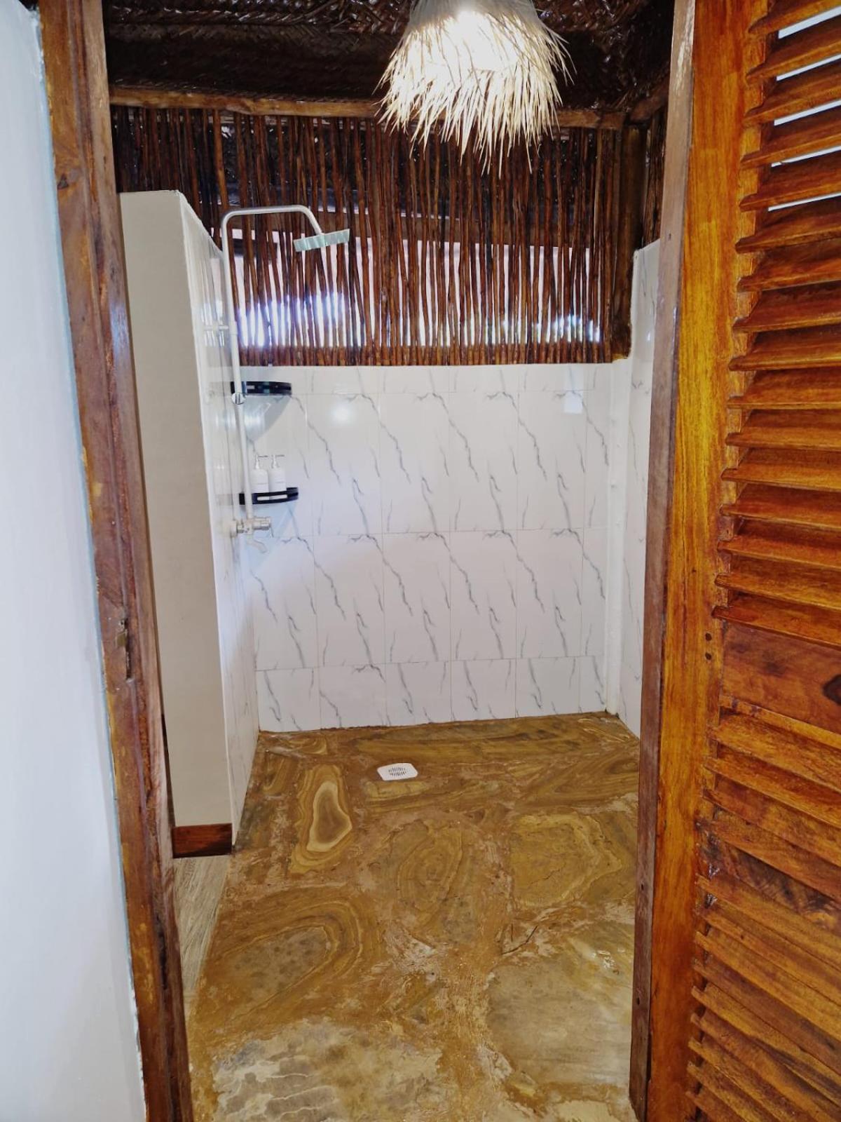 MONKEY MOUNTAIN LODGE
